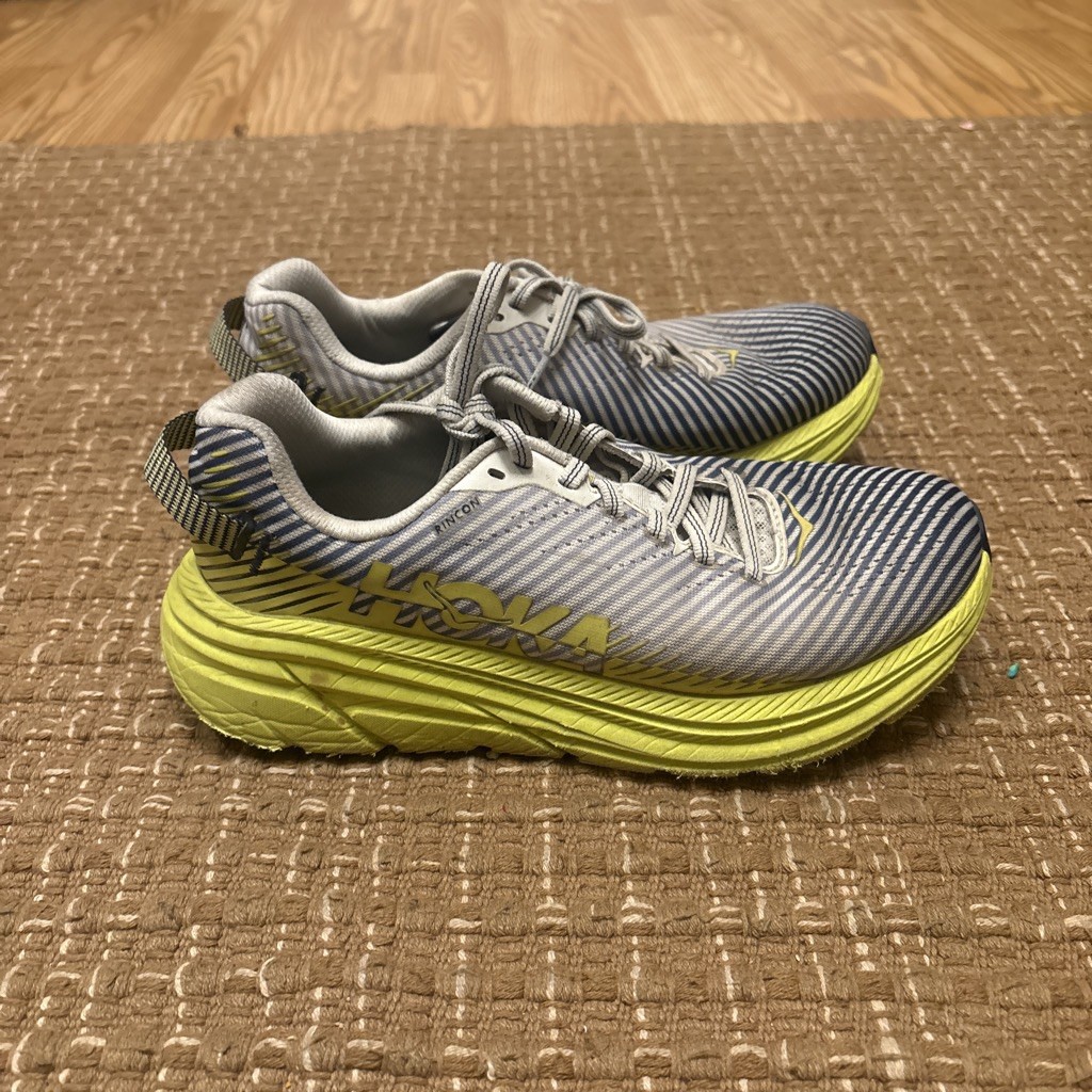 HOKA ONE ONE Rincon 2 Women’s Lightweight Lace-Up Sneakers Yellow Blue Size 6