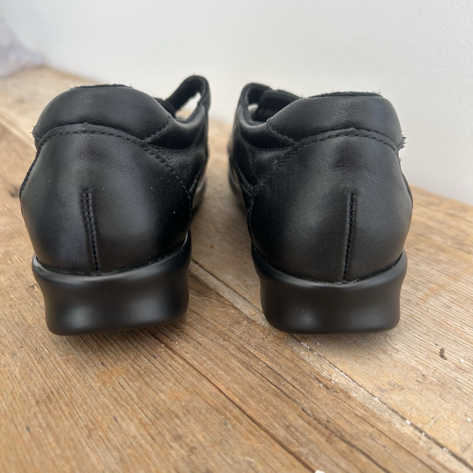 SAS Tripad Comfort Roamer Shoe Women’s 6 S Black Leather T-Strap Loafer MSRP 198