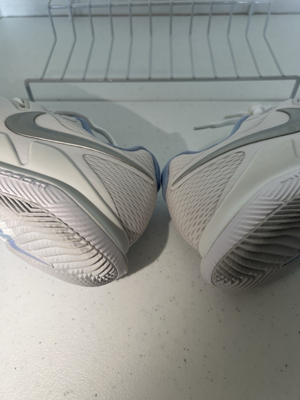 Nike Court Air Zoom Vapor X HC Womens Shoes White Silver AA8027-105 Size 9.5 NEW