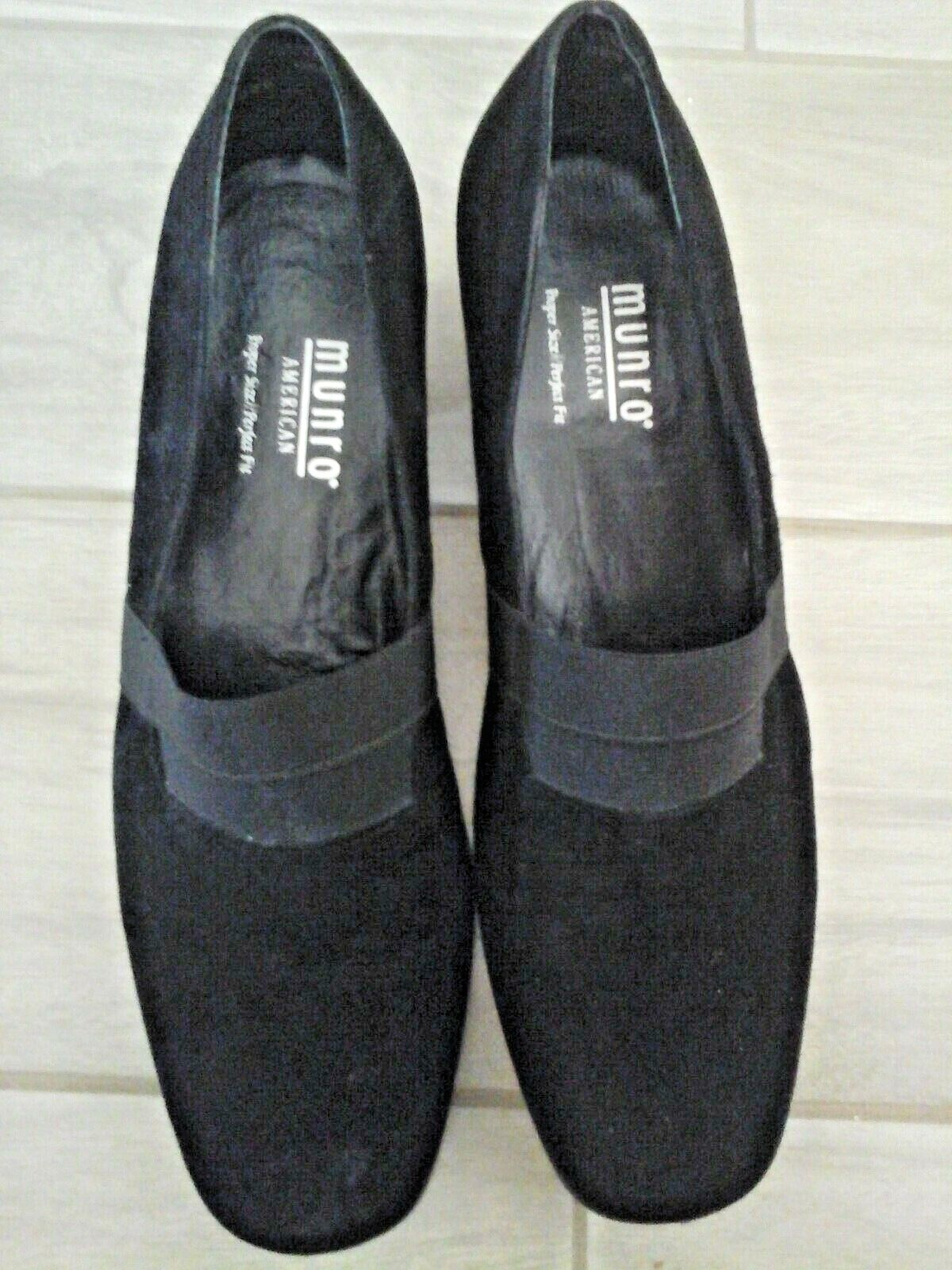 Munro American Black Sueded Man Made Fabric Slip On Low Heel Loafer Size 9 M