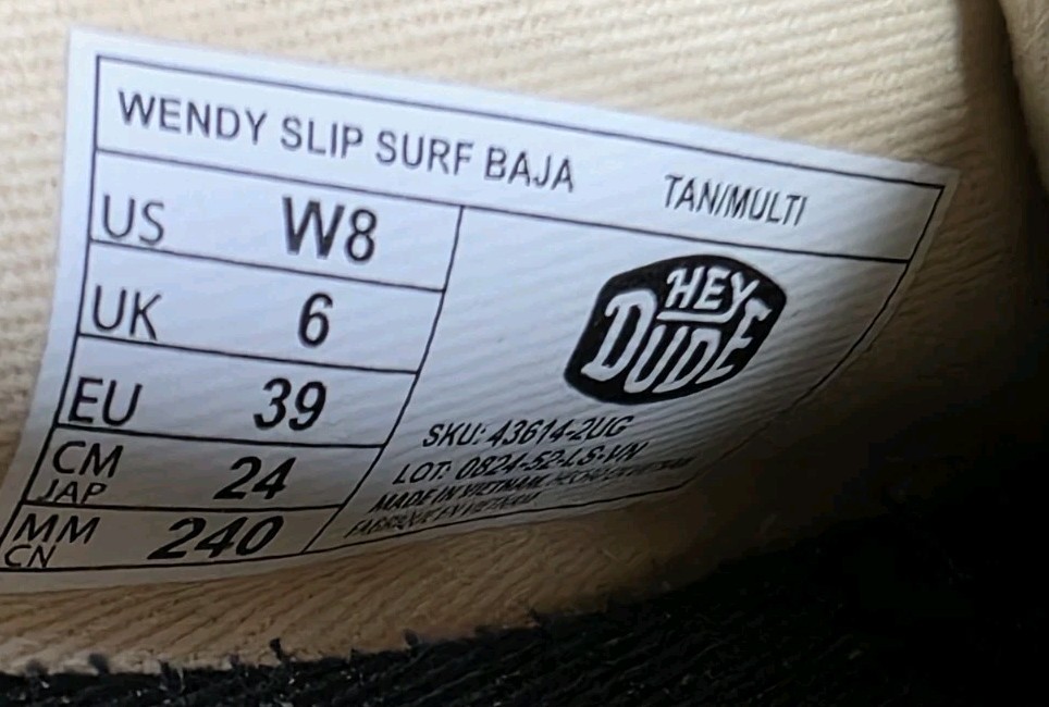 Hey Dude Wendy Slip Surf Baja Tan/Multi Scuffs Women’s 8
