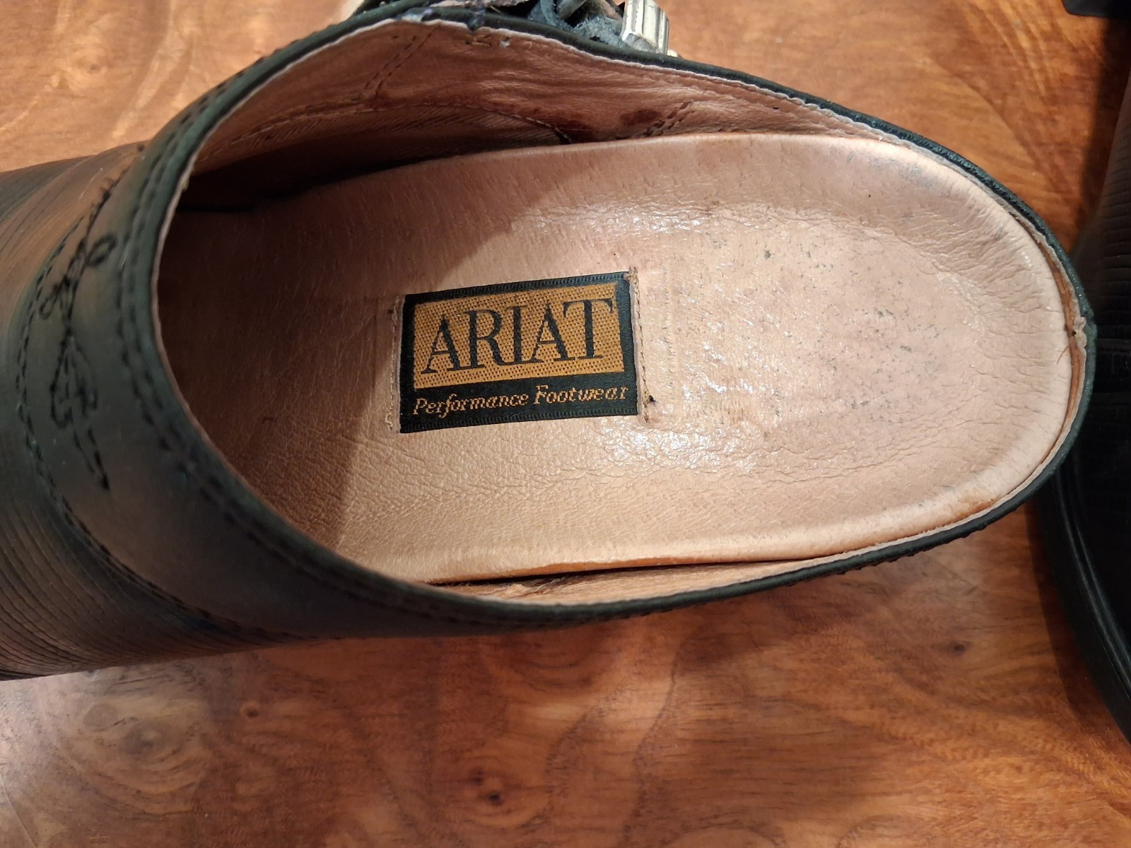 Ariat Women’s Western Style Mule. Size 7 B. Black. Silver Western Buckle.