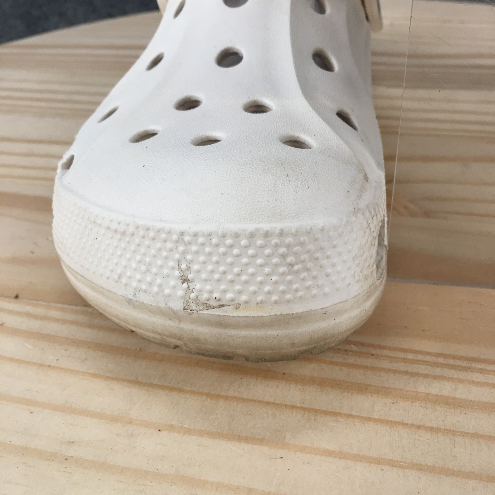 Crocs Classic Baya Clog Shoes Mens 10 Womens 12 Round Toe Low Comfort White