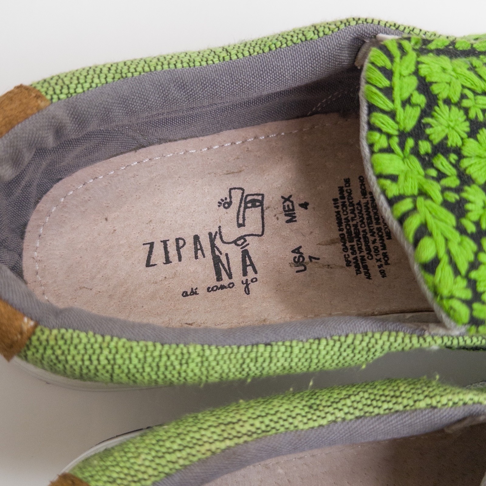 Zipak-Na Mexico Handmade Embroidered Women’s Slip On Shoes Green Floral Size 7