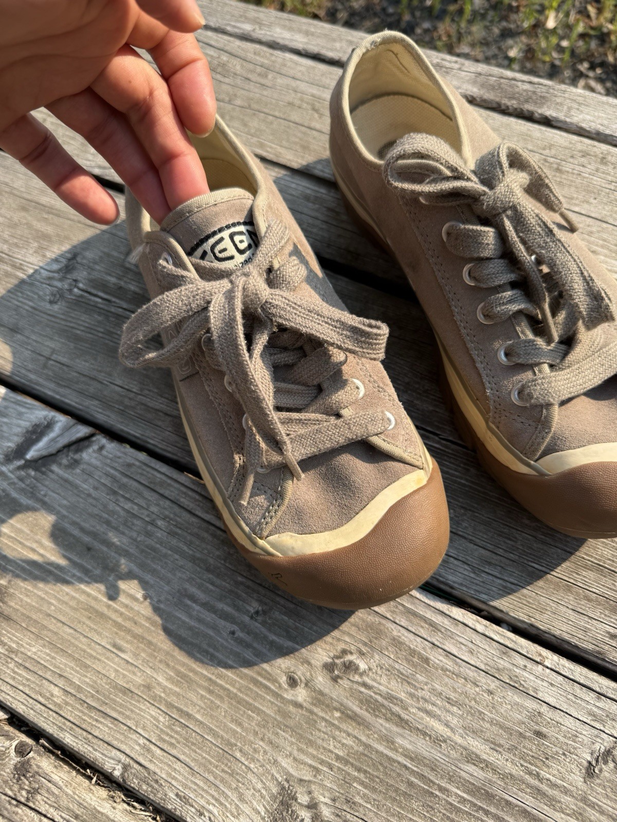 Women’s Keen Ventura Suede Bumper Toe Sneakers Size 8.5