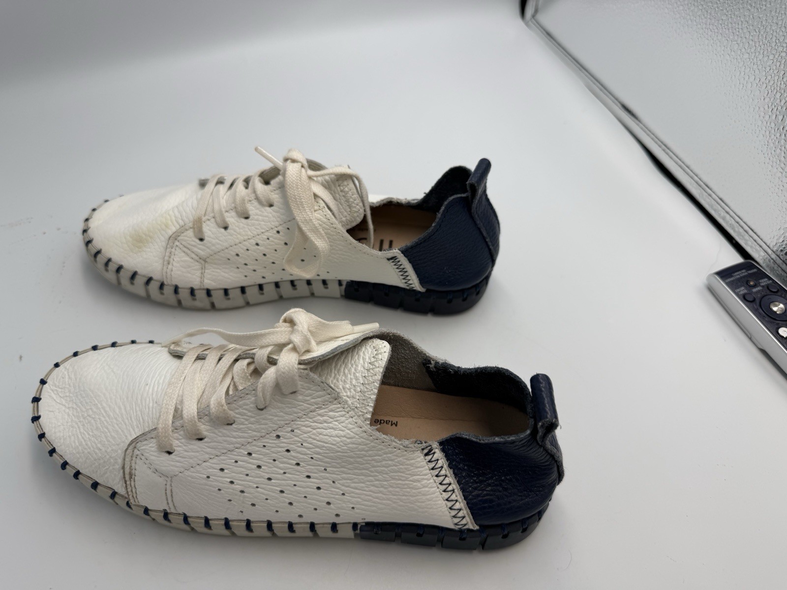 Lunita Luna Shoe Womens 7 Navy Blue White Lace Up Casual Leather Cushioned Spain