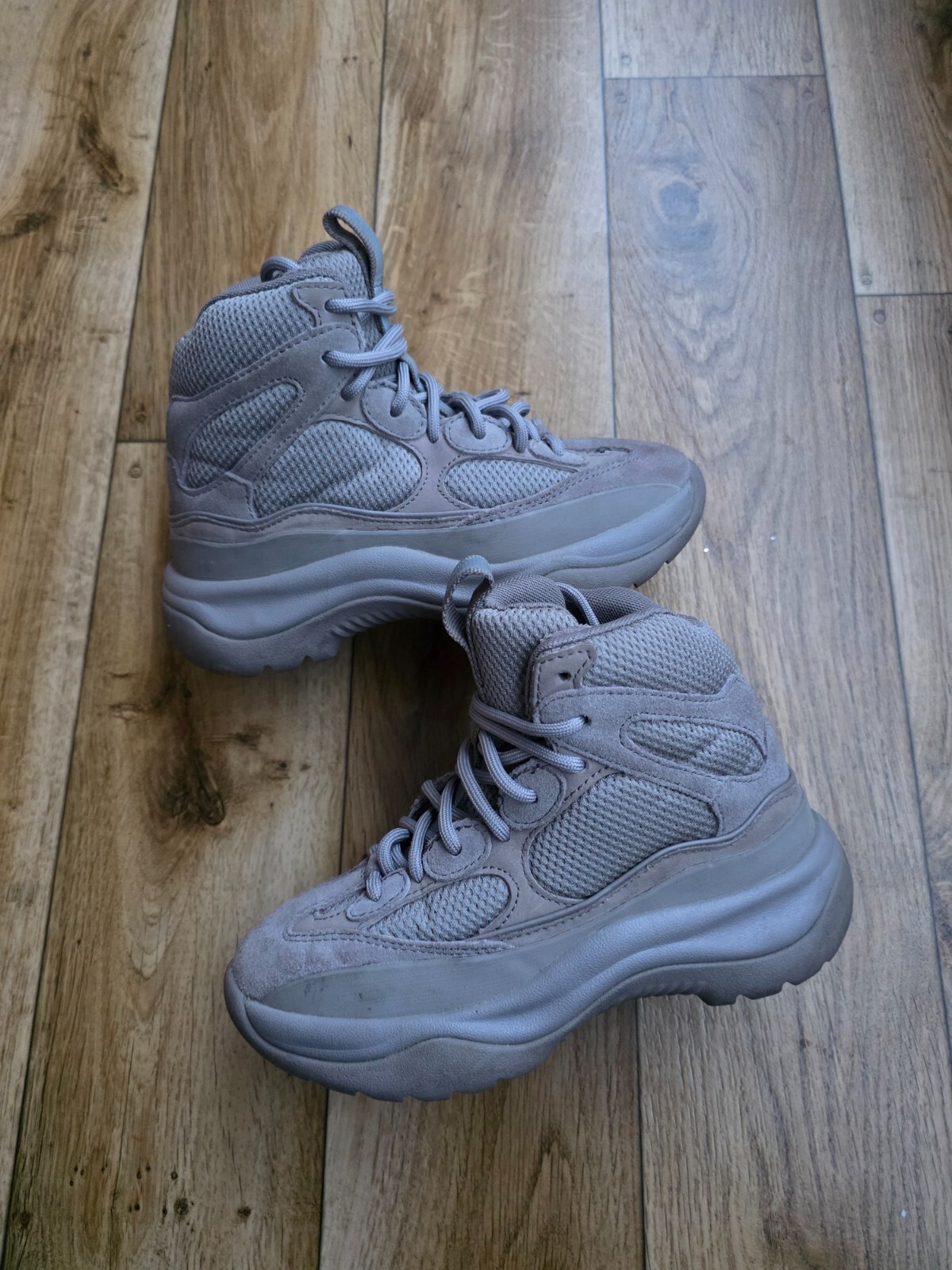 ADIDAS YEEZY SEASON 7 DESERT BOOTS SIZE 36 EU, 5.5 US, 3.5 UK