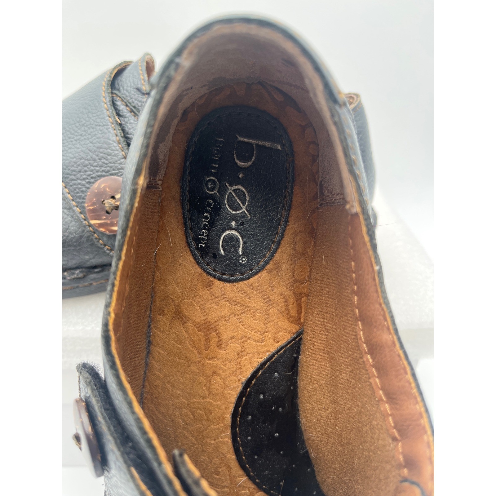 b.o.c.Born Concept Women’s Black Leather Clogs w/Button Slip On Shoes
