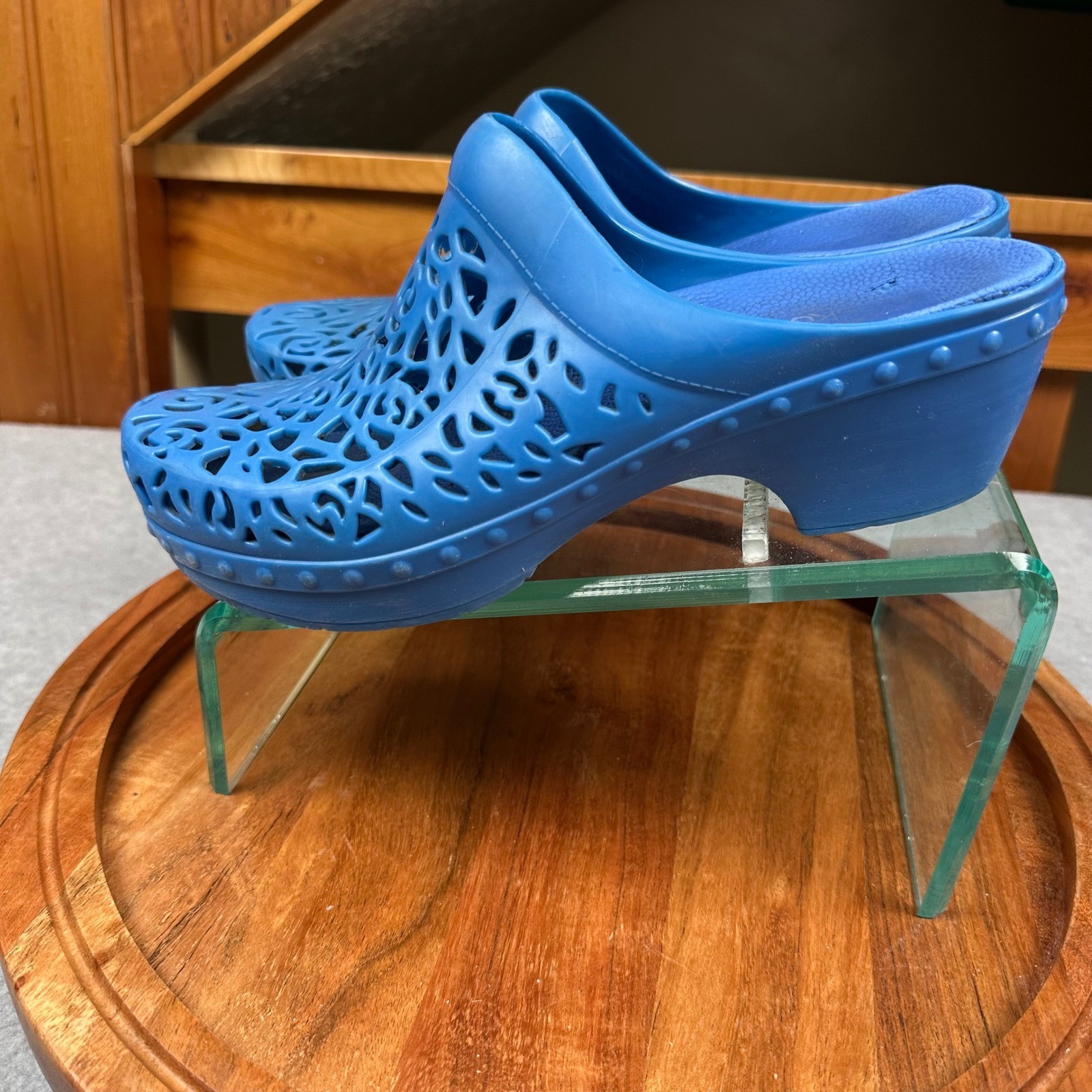 Dansko Blue Rubber Laser Cut Filigree Clogs Mules Womens Size 39 EU 8.5-9 US
