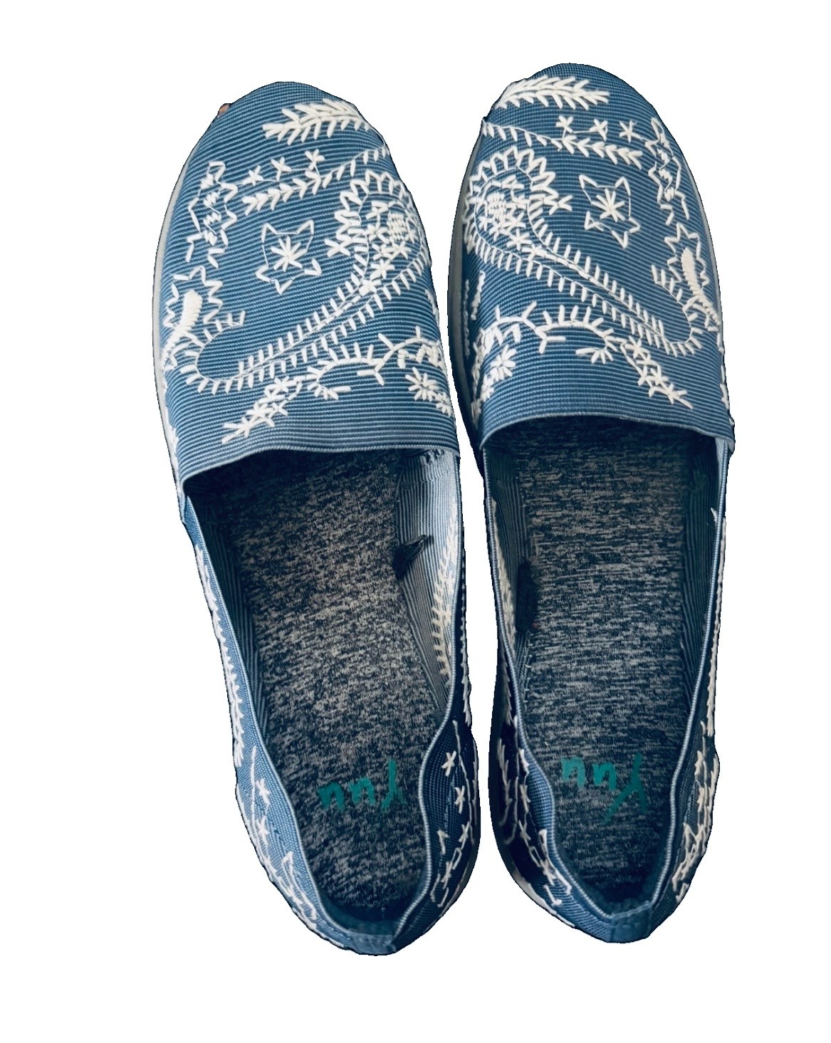 YUU Blue White Embroidered Shoes Slip-On Comfort Stretch Flats Size 11