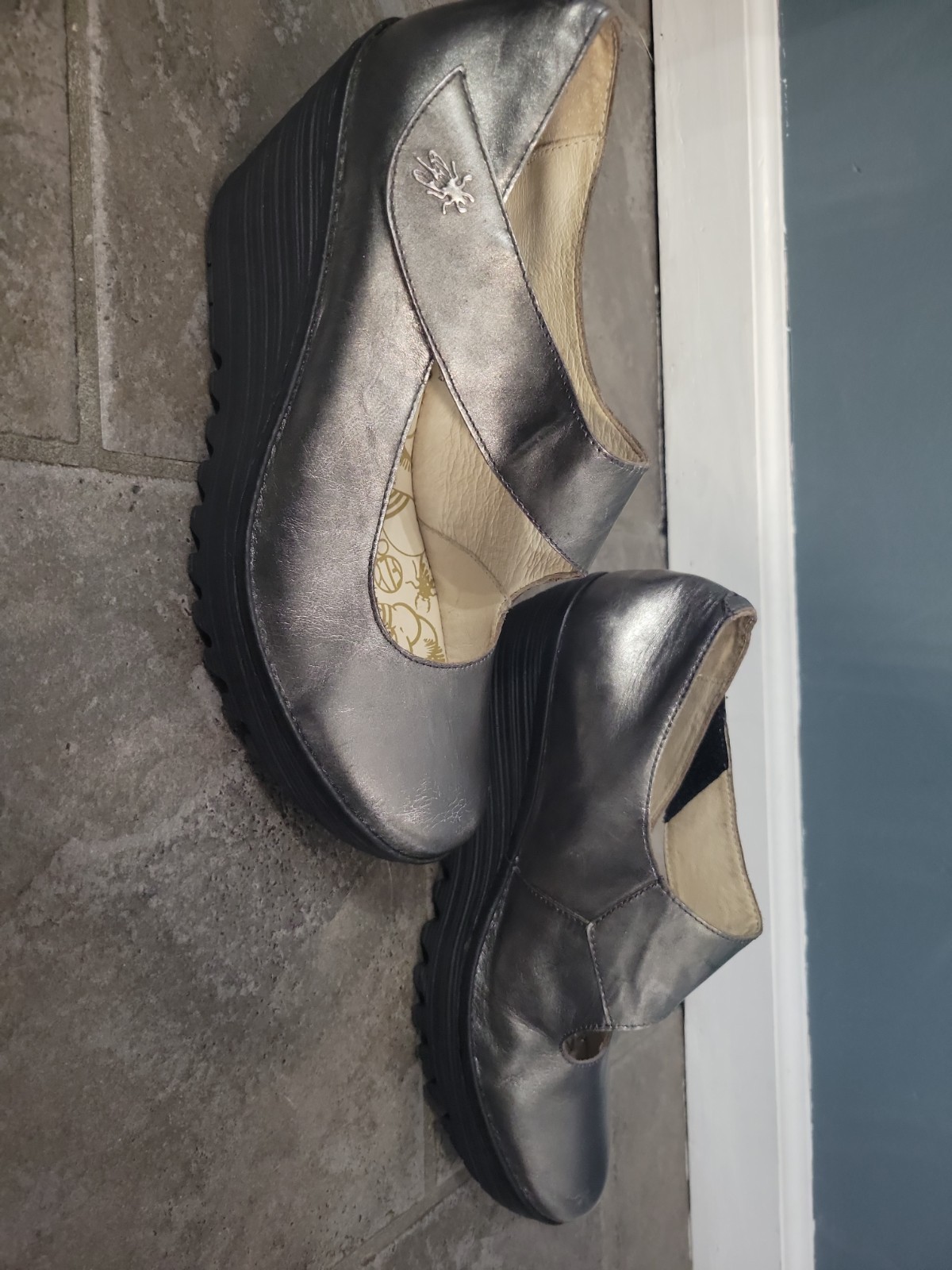 Fly London Yasi Womens Size US 10.5-11 Pewter Mary Jane Wedge Shoes *New, No Box