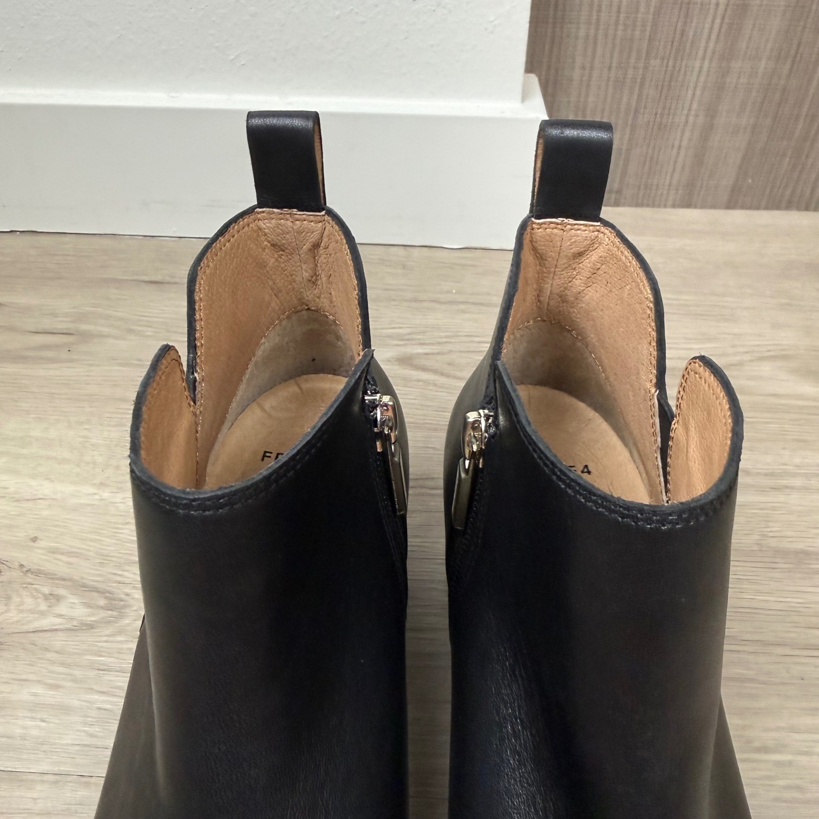 NEW FRANKIE4 Black Reggie Leather Ankle Boots Comfort Arch Support Size 7
