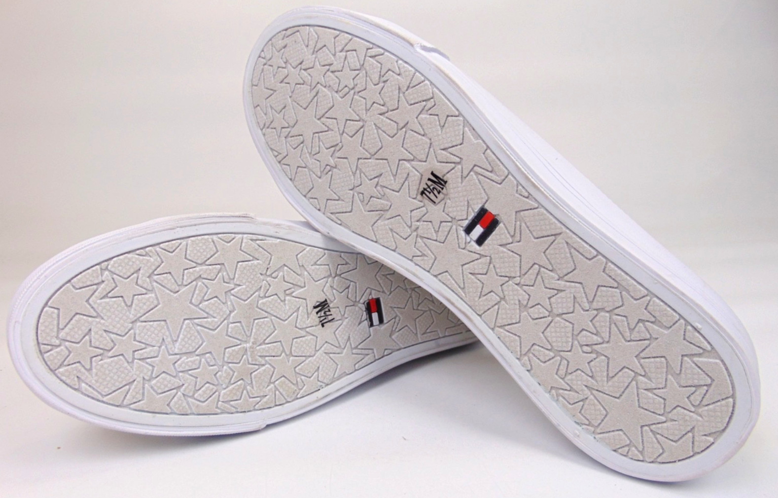 Tommy Hilfiger TWO Women’s Casual Sneakers Size 7.5 White Lace up Comfort Shoes