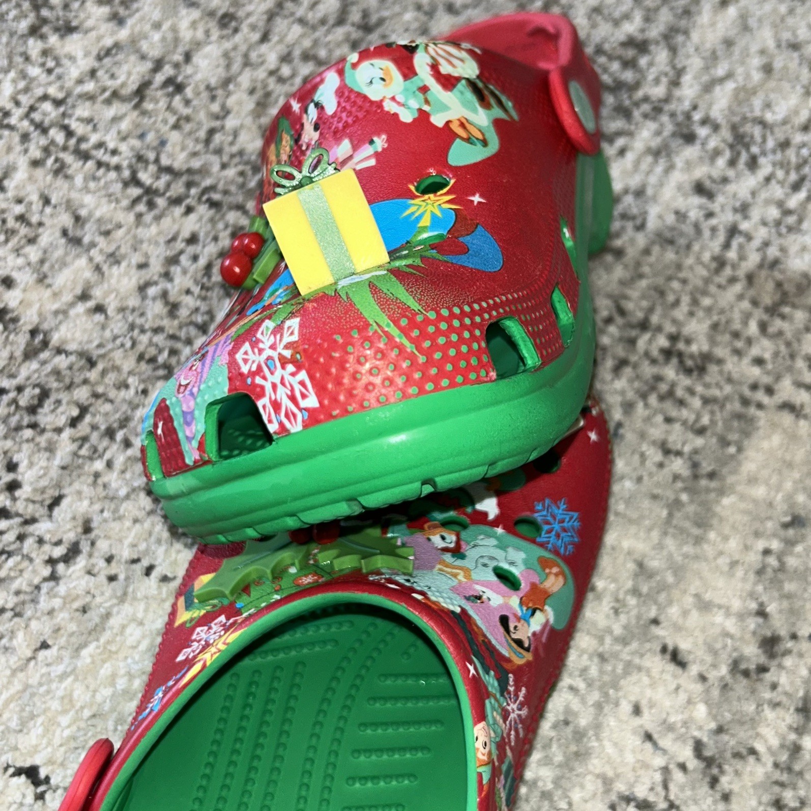 Disney Parks Christmas Holiday Mickey & Friends Adult Crocs Christmas M5/W7 2023
