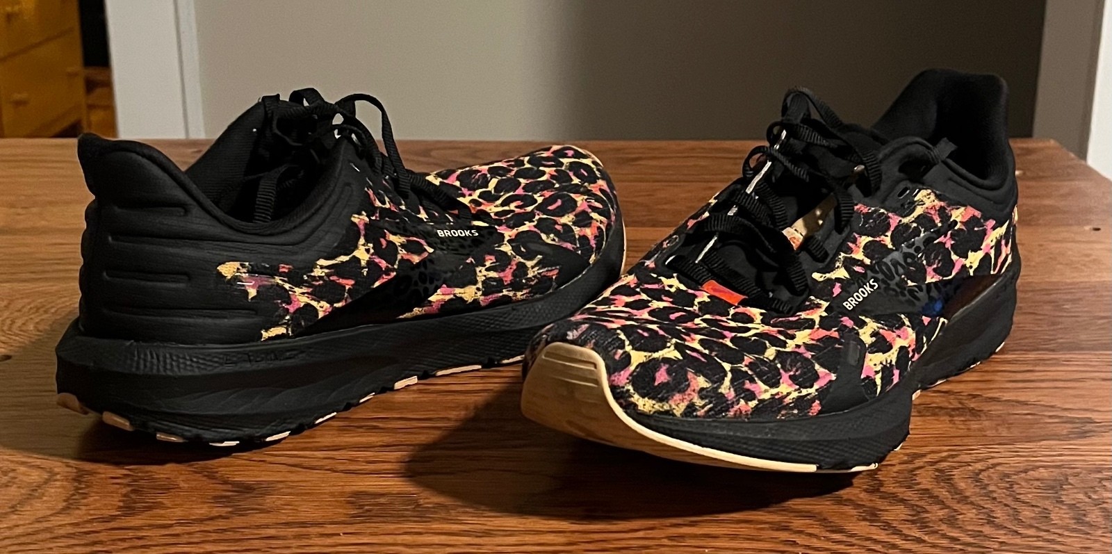 Brooks Running Shoes Size 9 Leopard Print