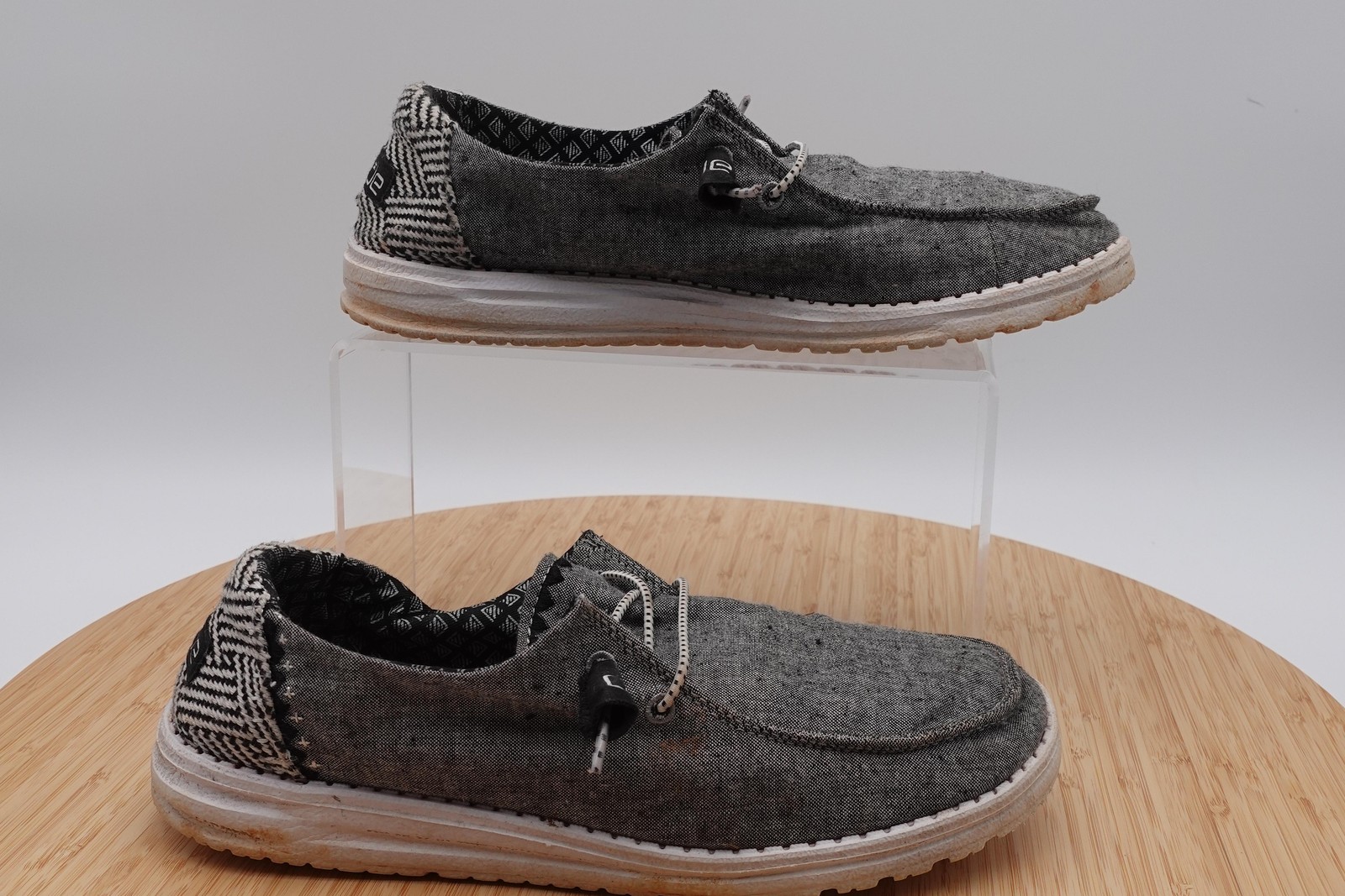 Hey Dude Wendy Shoes Womens Size 9 40 Gray Chambray Slip On Casual Comfort