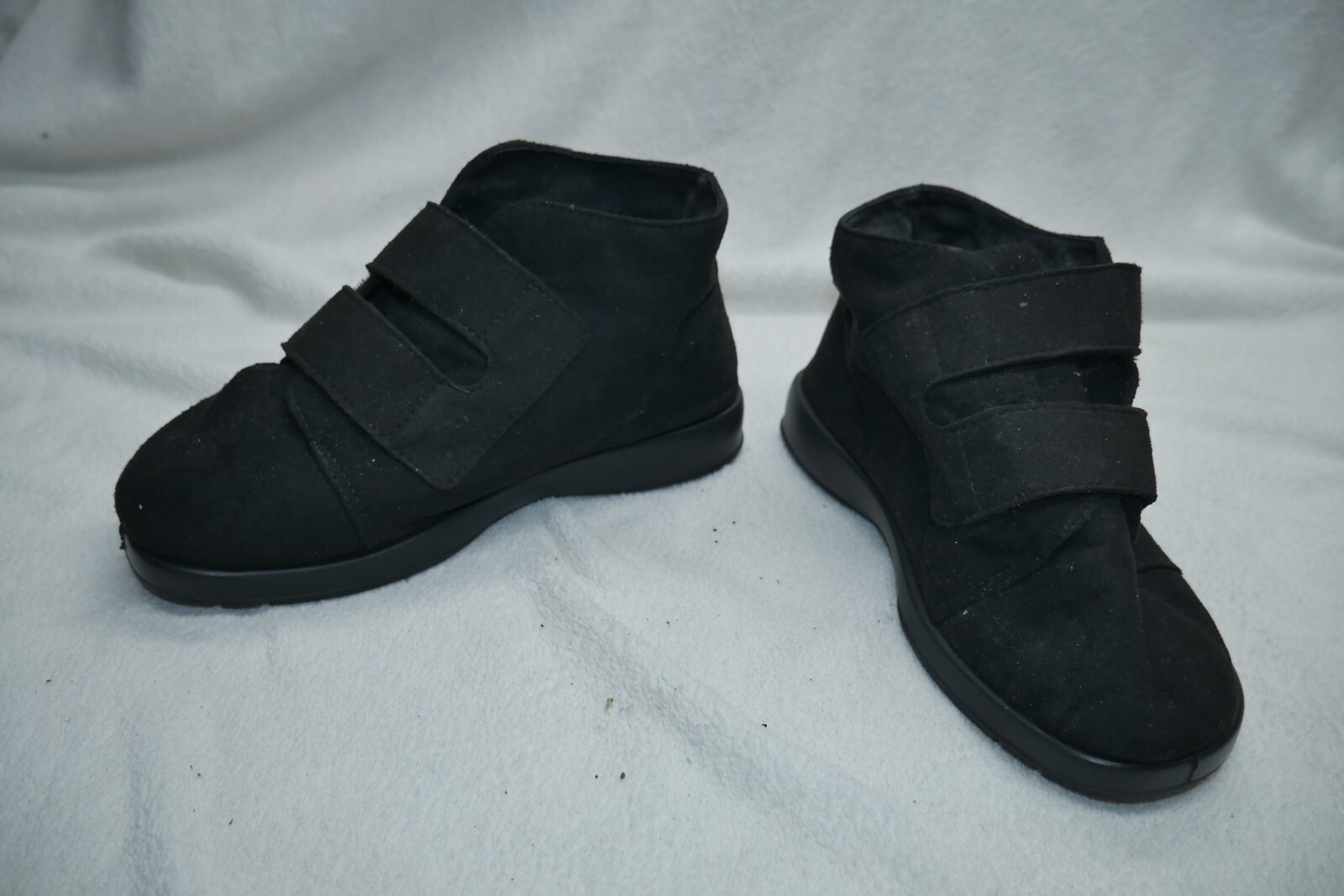 Varomed women’s special shoes bandages house Hook and Loop 40 black lined soft