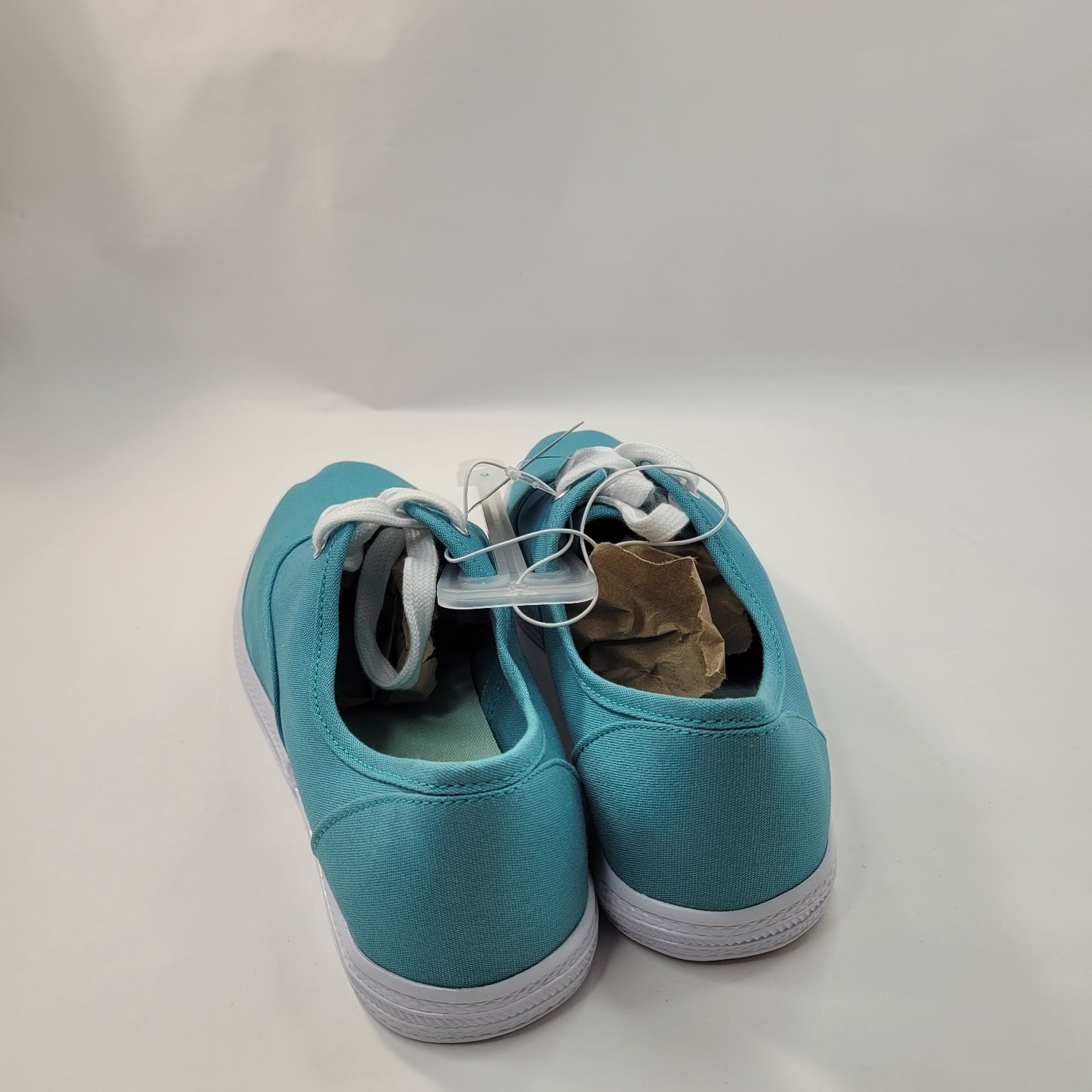 Universal Thread Women’s Canvas Sneakers Teal Blue Size 9 Casual Shoes
