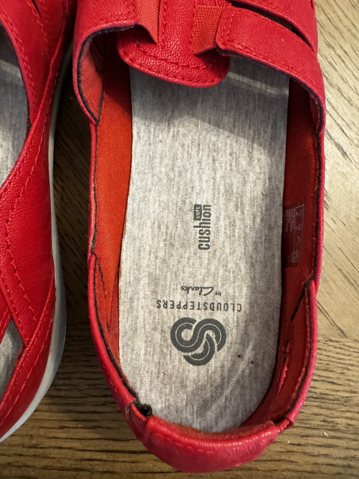 Clarks Cloudsteppers Cushioned Comfort Red Leather Slip-On Womens 10W