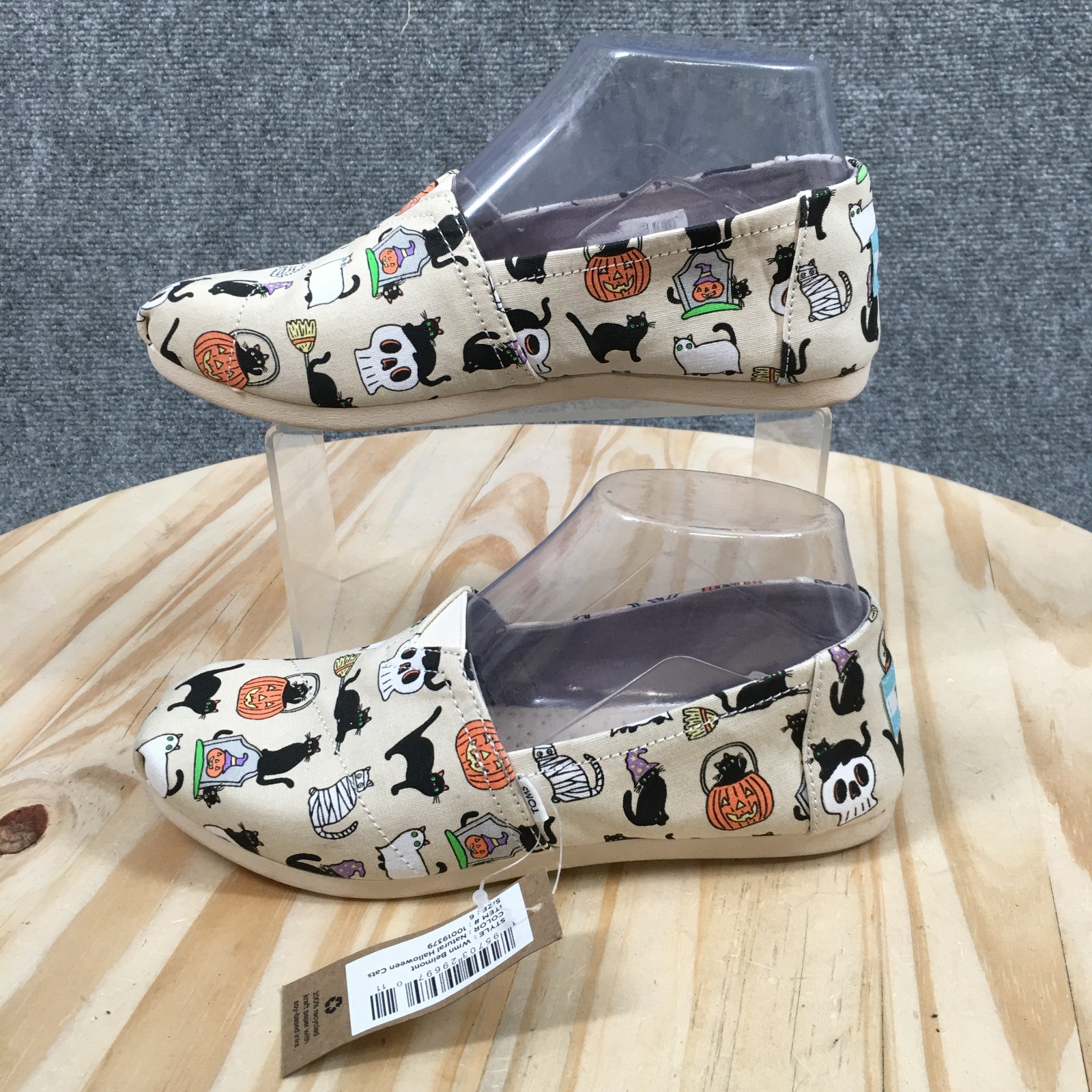 TOMS Belmont Shoes Womens 6 Halloween Cats Loafer Flats Beige Multicolor NEW