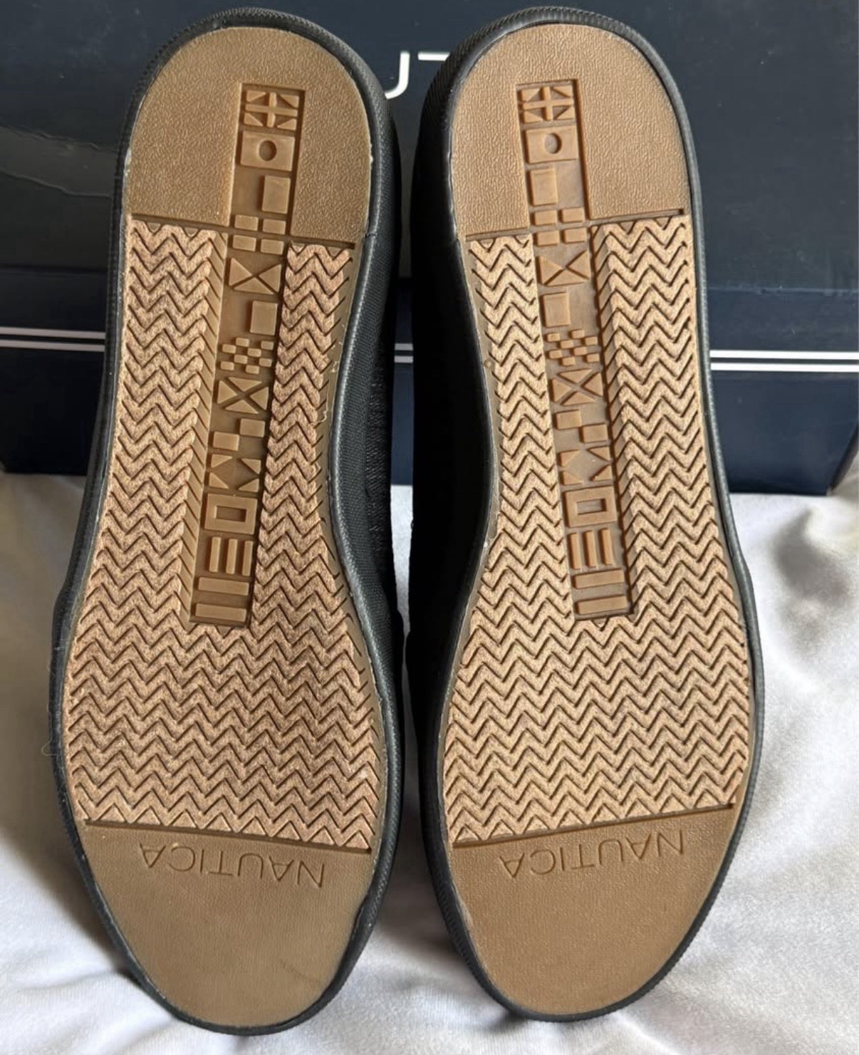 NIB Women’s Nautica Shoes Sunmast 2 Size 9 Black Heathered