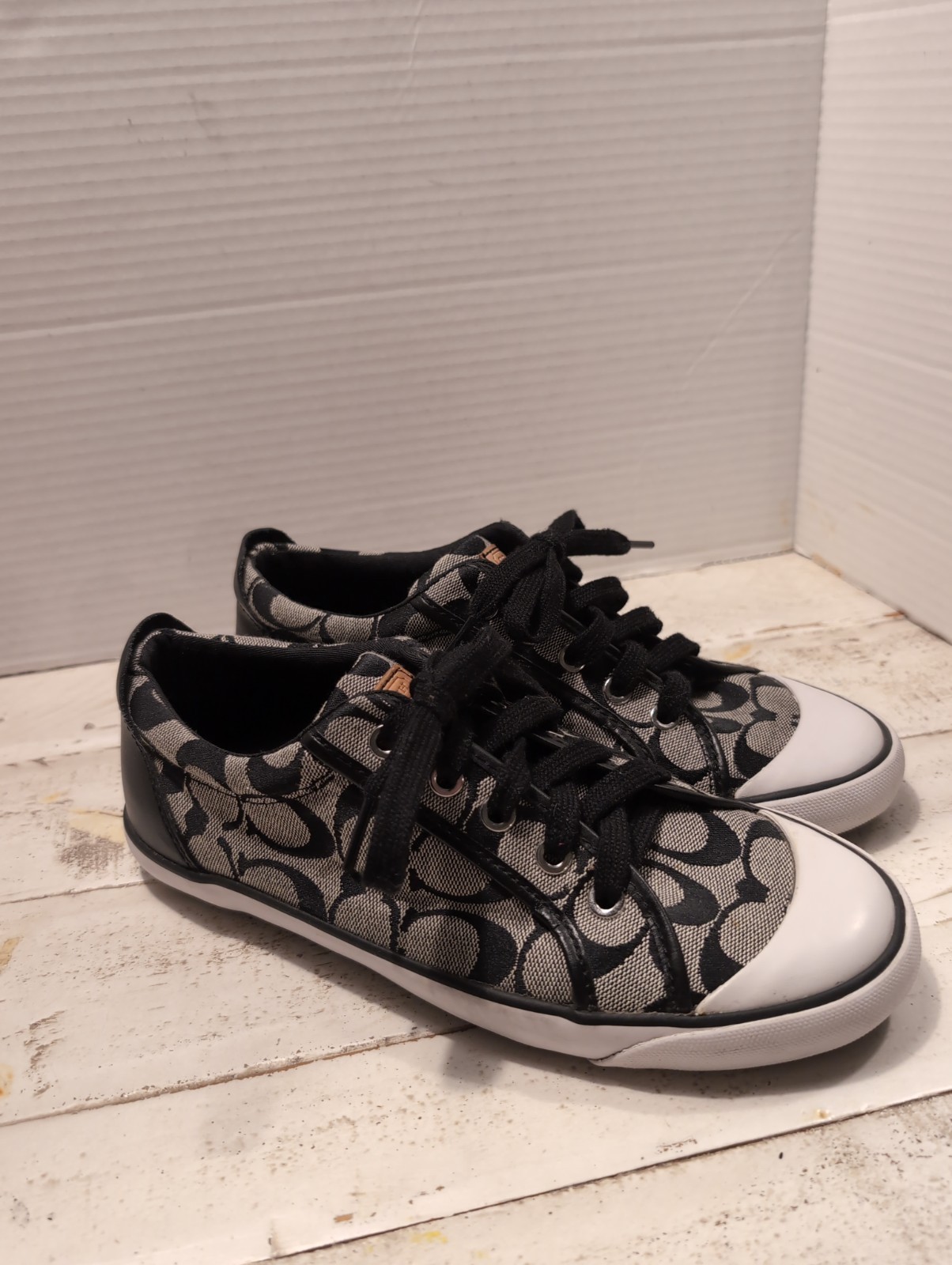 Coach Womens Barrett Black Signature Lace-Up Shoes Sneakers, Size 8B Preppy