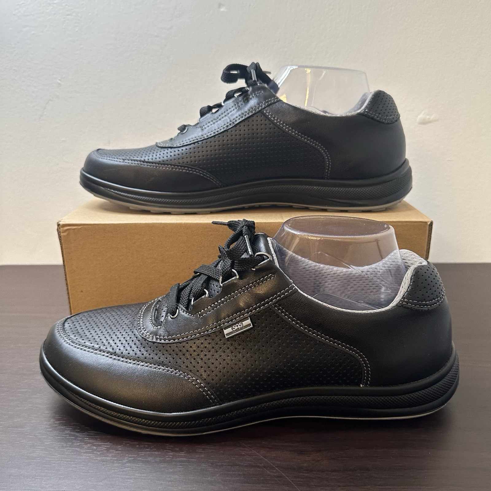 SAS Sporty Lux Black Leather Perforated Lace-Up Casual Comfort Sneakers 10.5 W