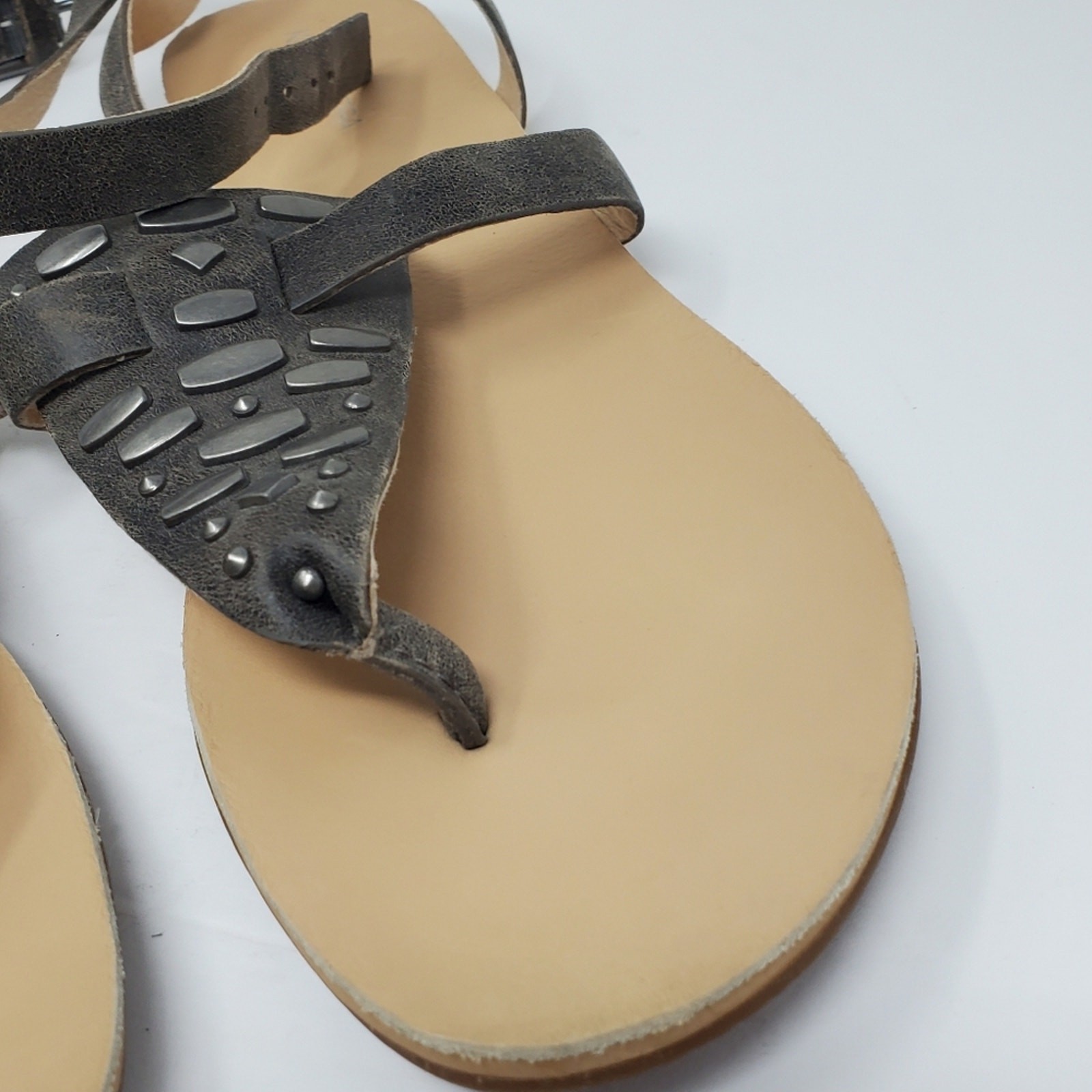 Koolaburra By UGG Acacia Leather studded ankle wrap strap sandal Great conditio