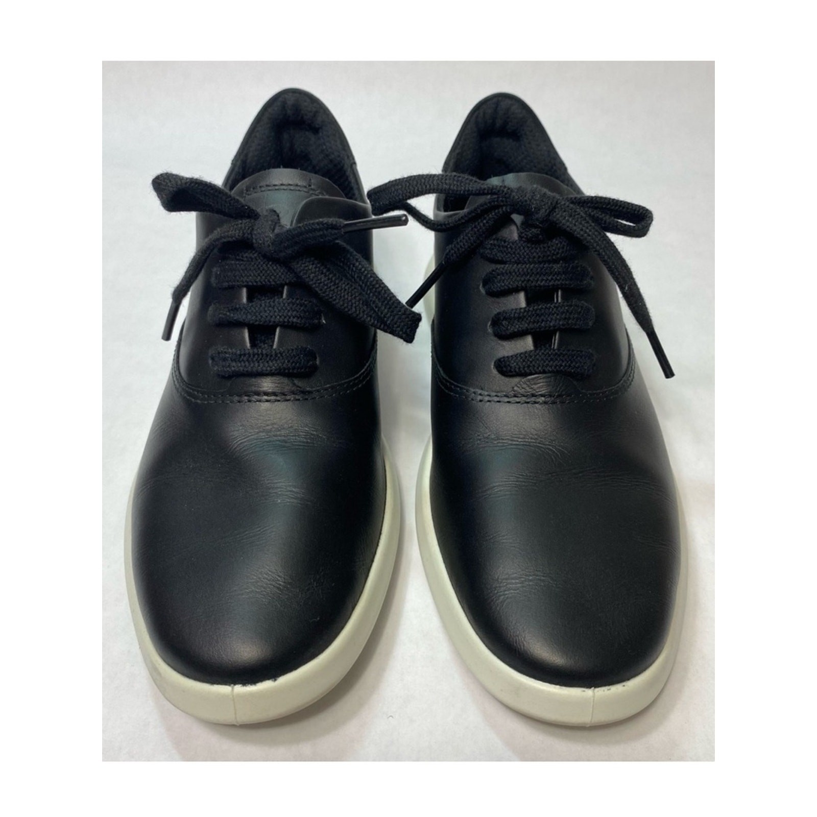 Ecco Minimalist Soft Leather Lace Up Casual Sneakers Women’s 5.5, Girl’s 3.5-4Y