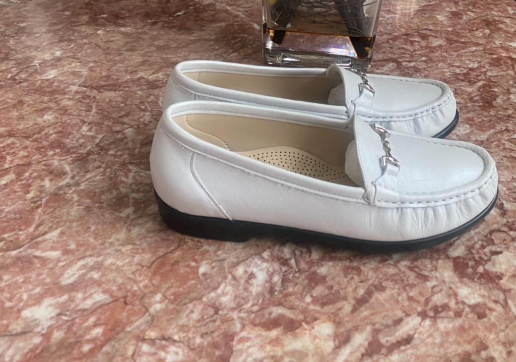 New SAS Tripad Women’s Metro Pearl White Leather Horse Bit Loafer Sz 8M, $194.95