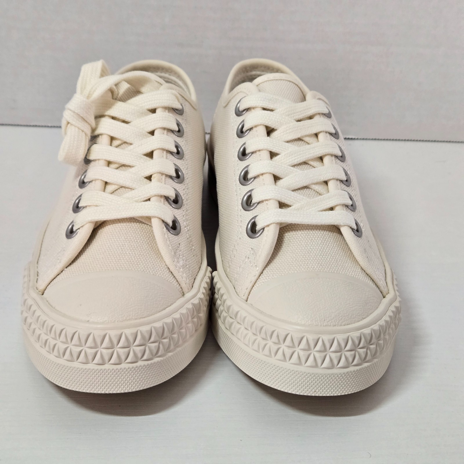 Hood Unisex Rocket 66 Canvas Low Cut Sneakers Off White Size M4 W6