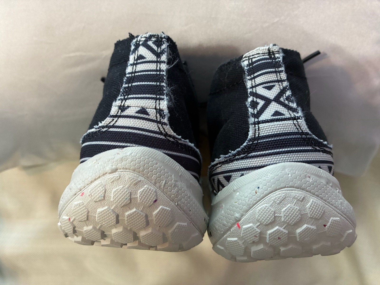 HOLO chukka Boots NEW Sz 8.5 HW511102 Honest Foam Footbed REcycled Cotton