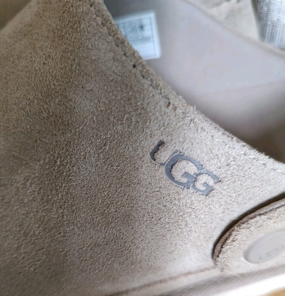 Ugg Goldenstar Suede Clogs With Adjustable Strap: Women’s Size 8.5