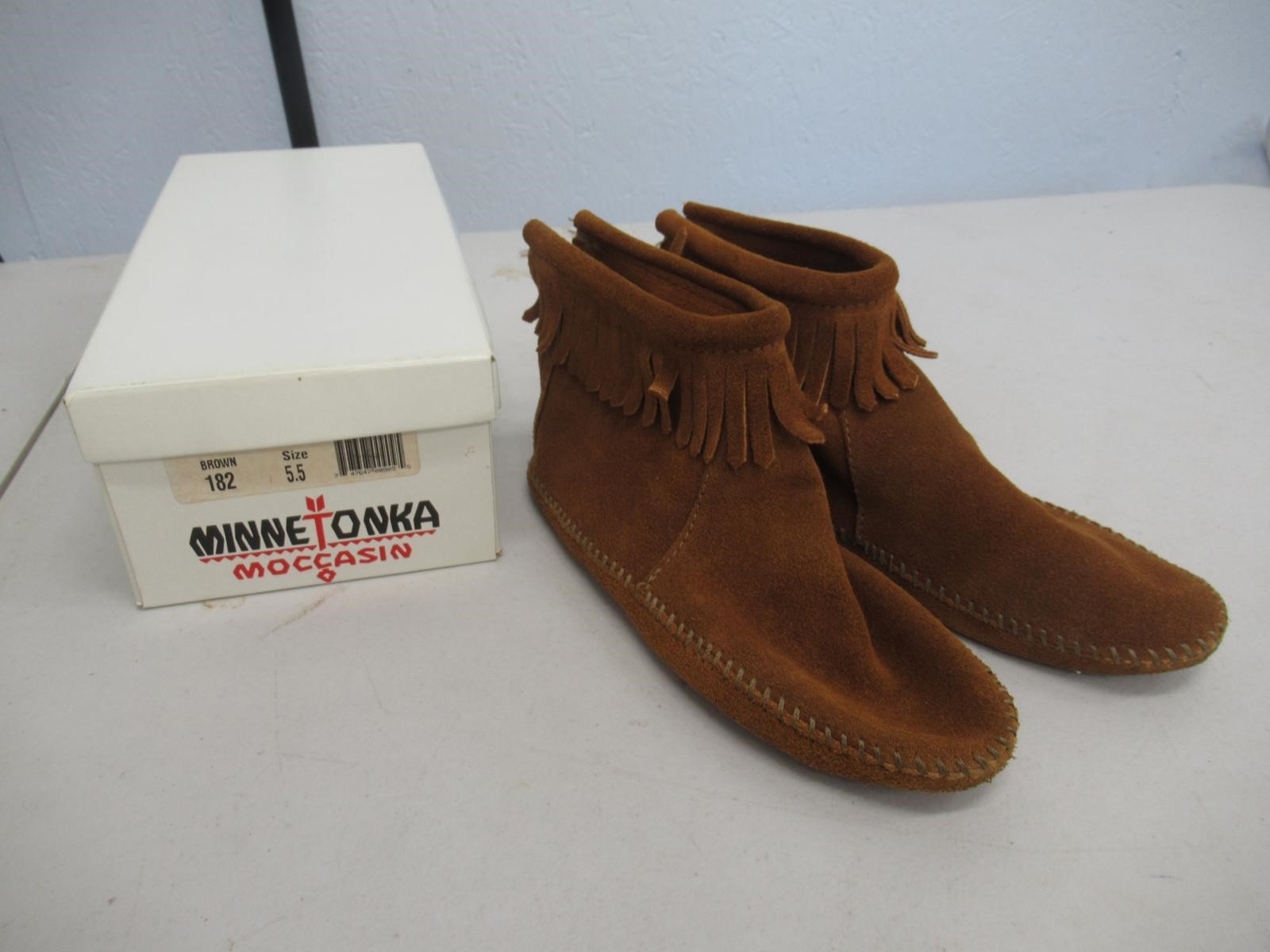 Minnetonka Fringed brown Leather Moccasins Back Zipper Soft Sole WM 5.5 OB kk