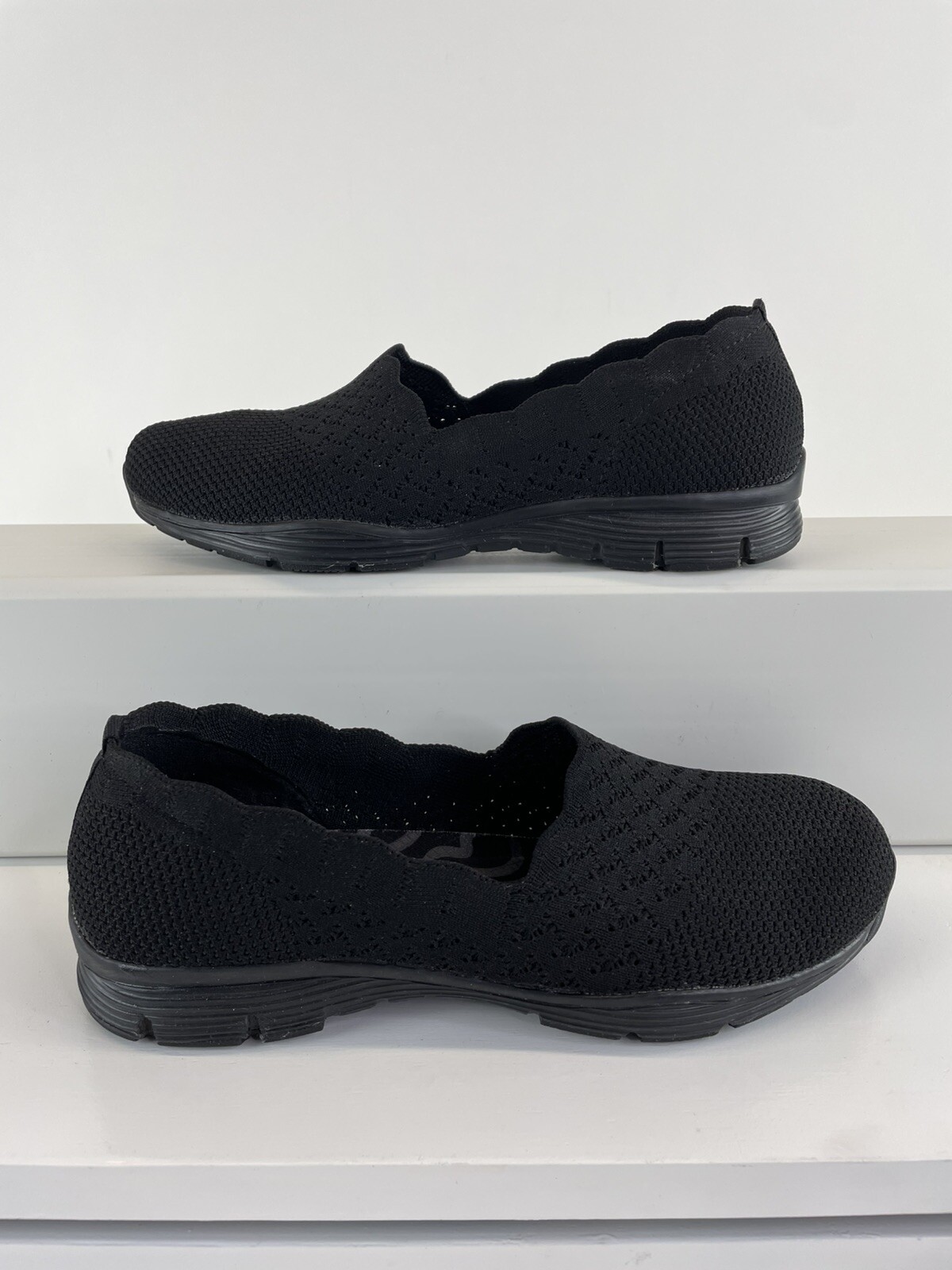 Skechers Womens Sz 8.5 Black Mesh Classic Fit Air Cooled Slip On Shoes SN49481