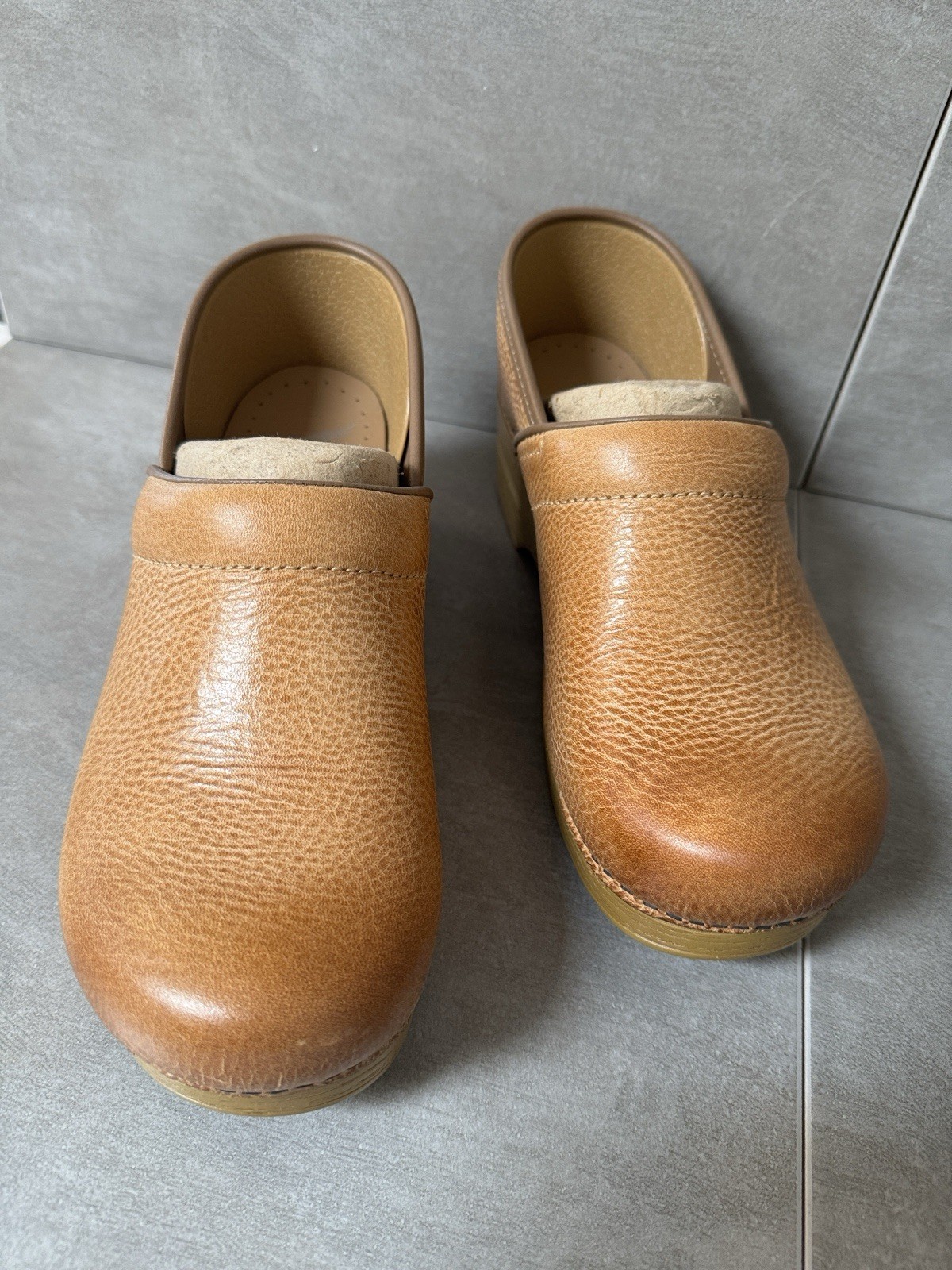 Dansko Professional Distressed Honey Clogs EU 40 US 9.5-10 NIB Deadstock Rare