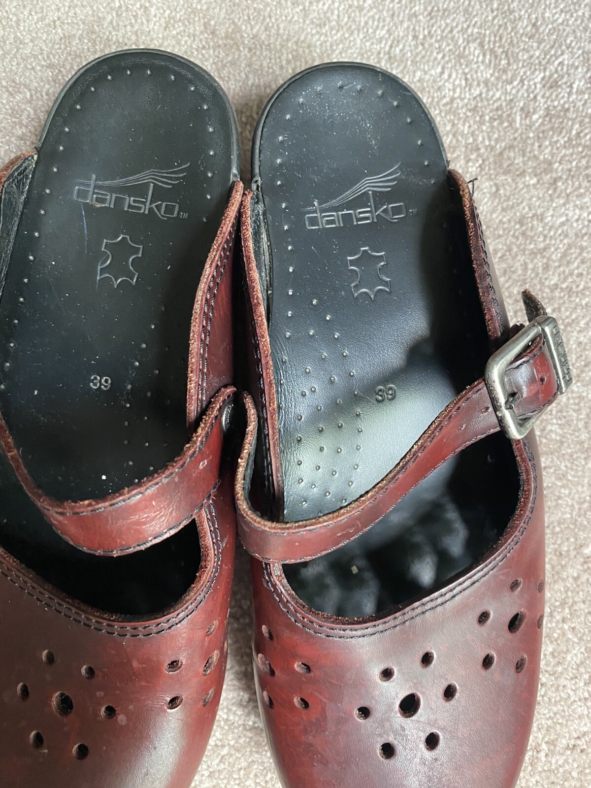 Dansko Merrie Clogs Womens Mules Shoes Size EU 39 US 8.5-9 Brown Leather Sandals