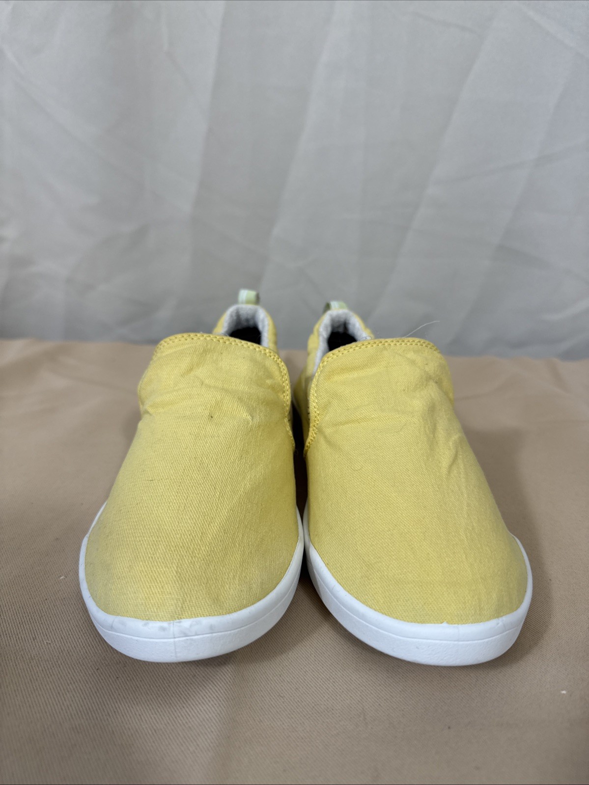 Vionic Beach Noosa Slip On Sneakers Women’s 7 Yellow Canvas Casual Comfort Shoes