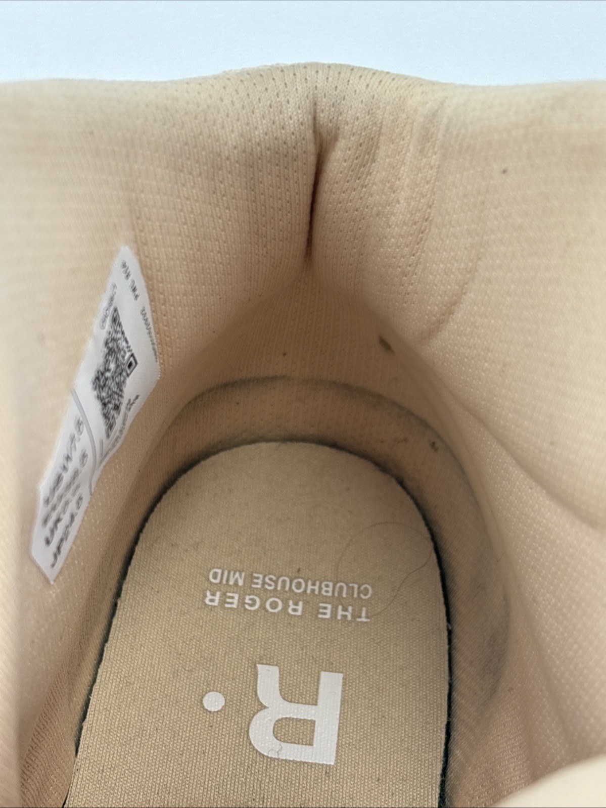 On Cloud The Roger Clubhouse Mid White/Blonde Sneakers Shoes Women’s Size 7.5