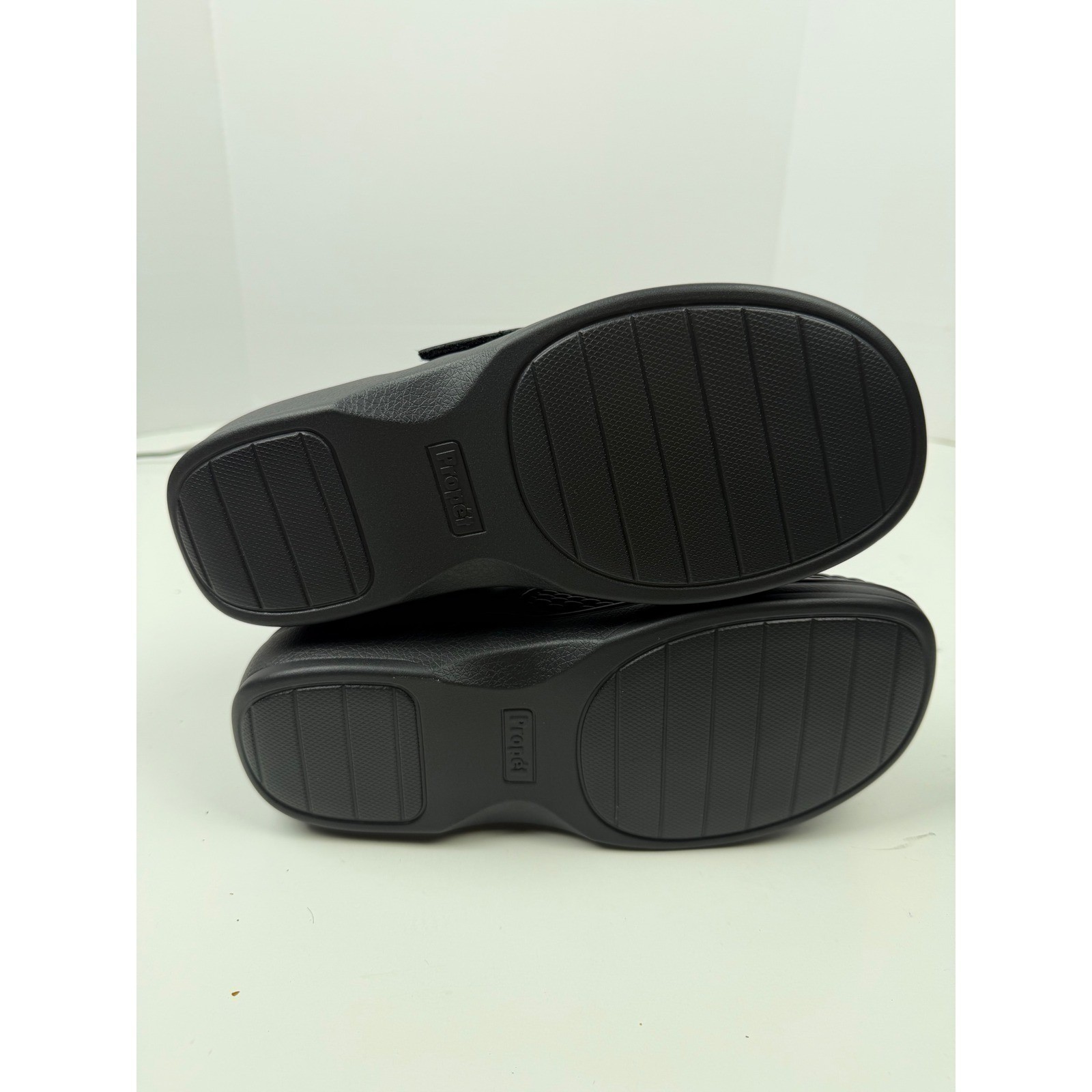 Propet Womens Olivia Black Hook and Loop Adjustable Orthopedic Shoes 10 W (D)