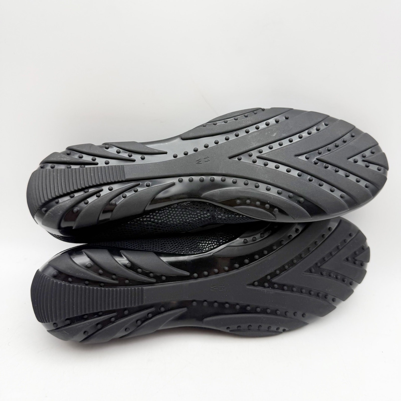 Vaneli Womens Anemone Slip On Shoes US 11 Wide Black Textured Leather NWOB
