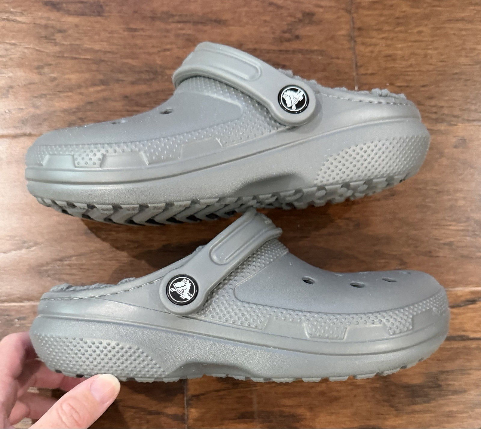 Crocs Classic Lined Gray Clog Slip On Faux Fur Lined Shoes M 4 W 6