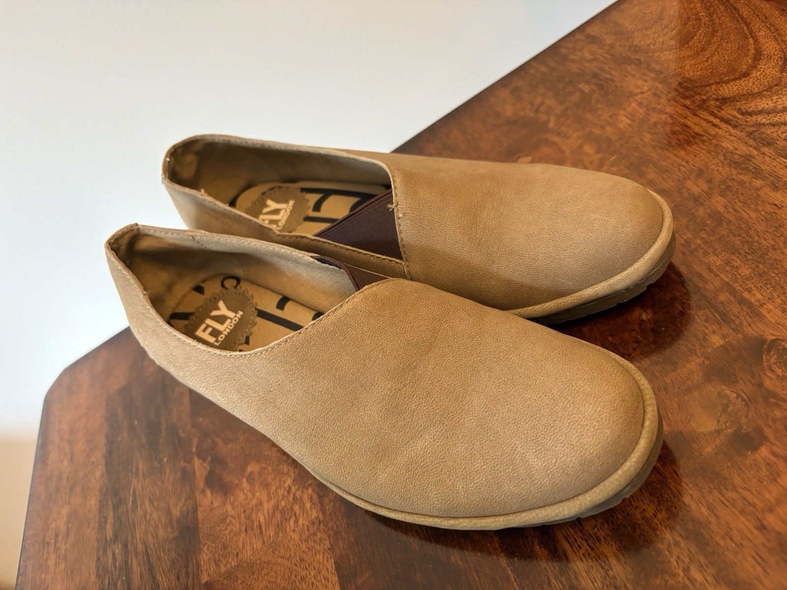 Women’s Fly London Per Oiled Suede Shoes 37 EUC Slip On Size 6.5-7