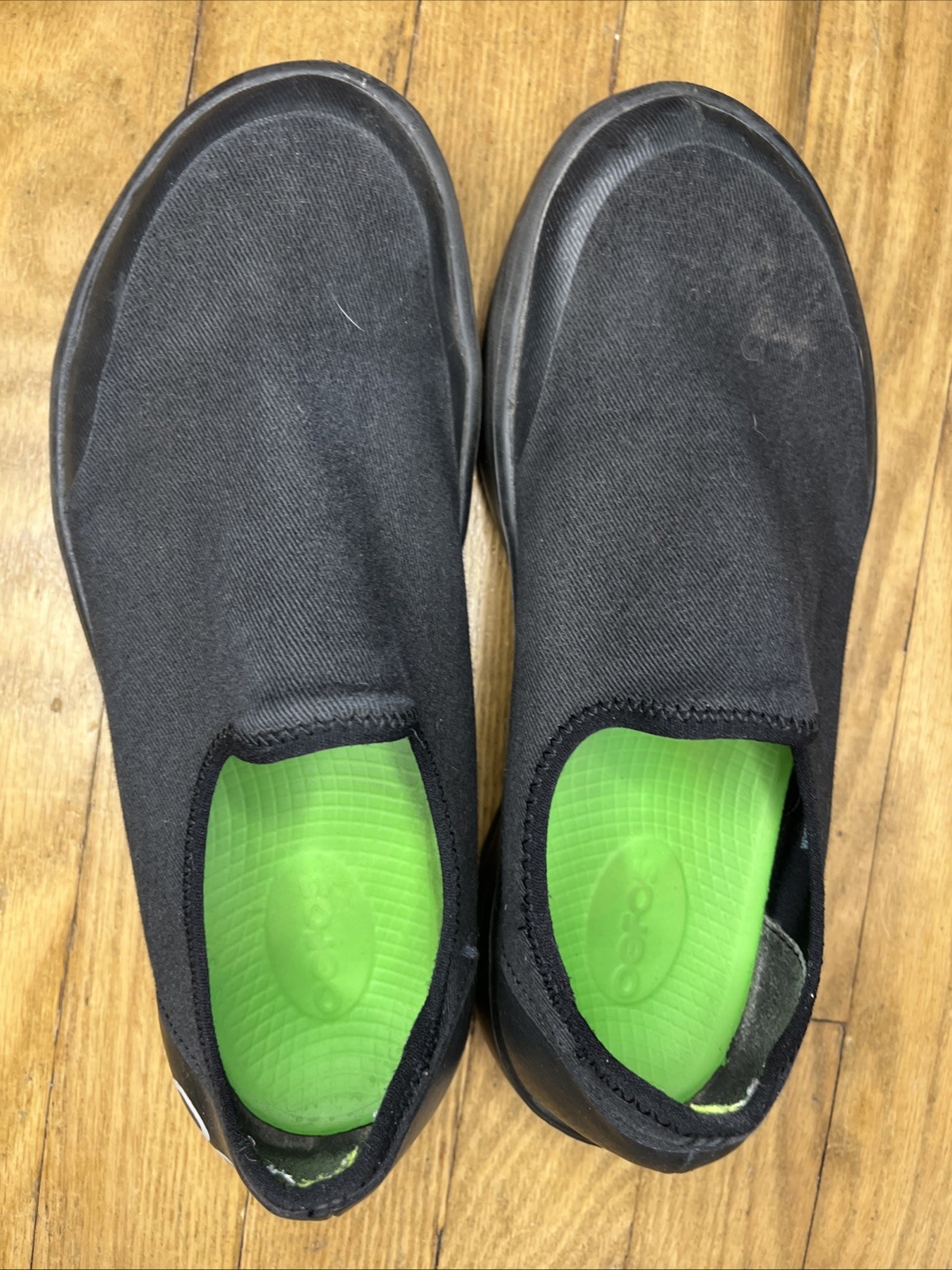 OOfos OOmg eeZee Low Women’s 9 , EU 40 All Black Canvas Comfort Recovery Shoes