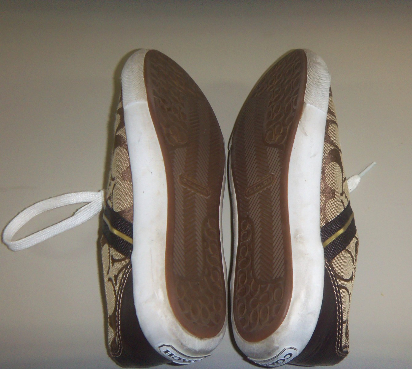 WOMEN’S COACH LESLEY KHAKI CHESTNUT SIGNATURE CANVAS LACE UP SHOES SIZE 5B