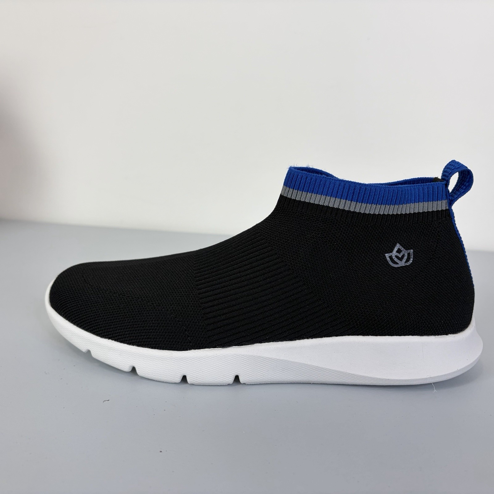 Spenco Women’s Pure Love Slip On Sneaker Size 9B Black Blue Comfort Cushion