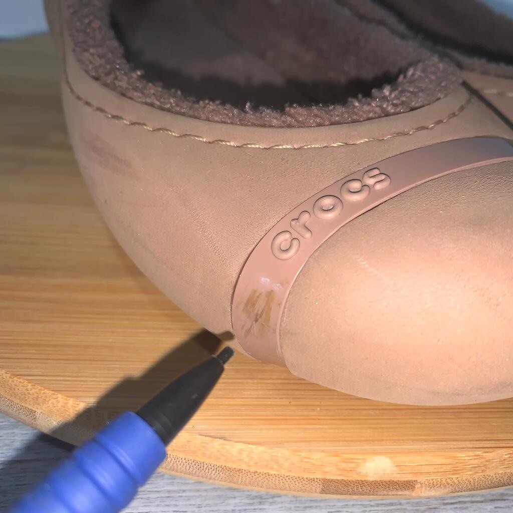 Crocs Nanook Fuzzy Fur Lined Flats Women Size 8 Brown Comfort Shoes Slip On