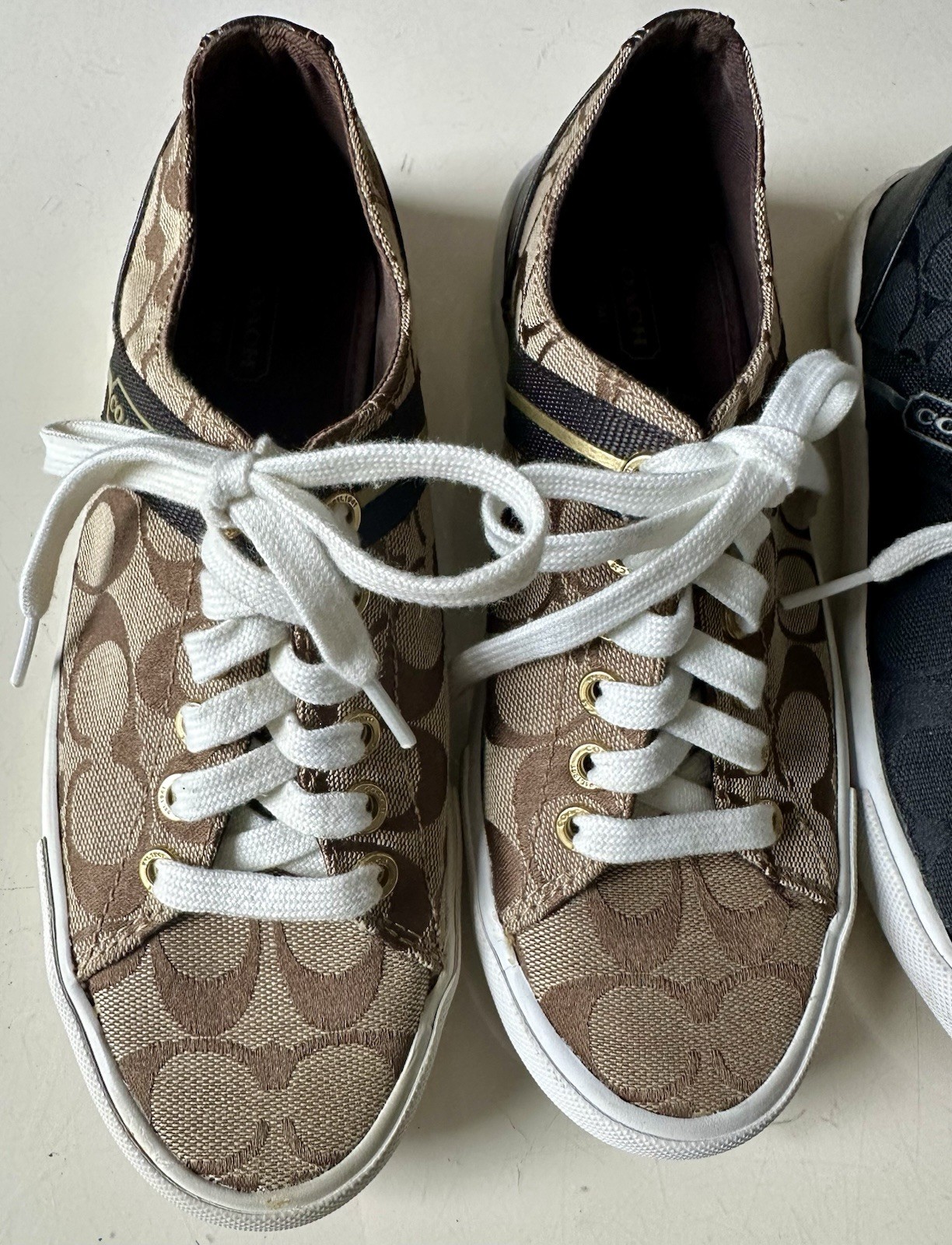 Coach Women’s Lesley Q1402 Signature Sneaker Shoe Black Brown Lot 2 – SIZE 6.5