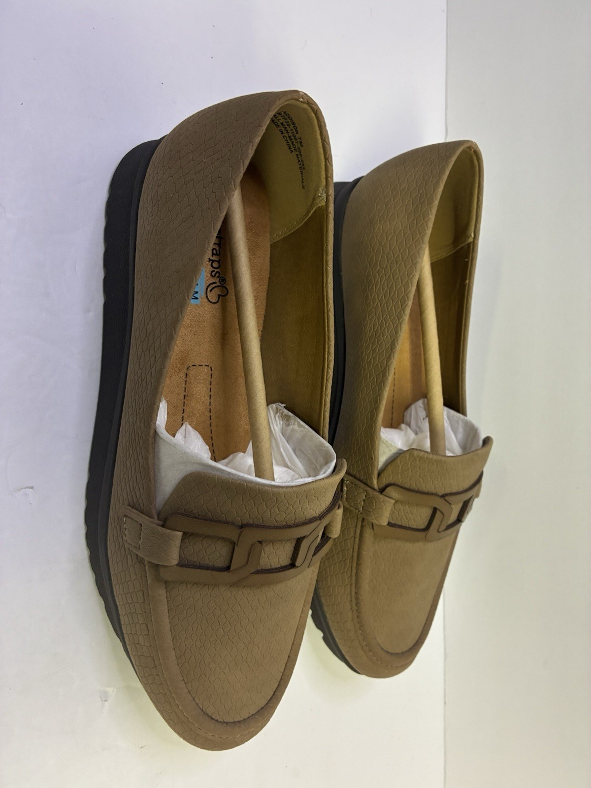 Baretraps Addison Truffle Tan Snake Loafers Womens Sz 7 M Memory Foam Chain NIB