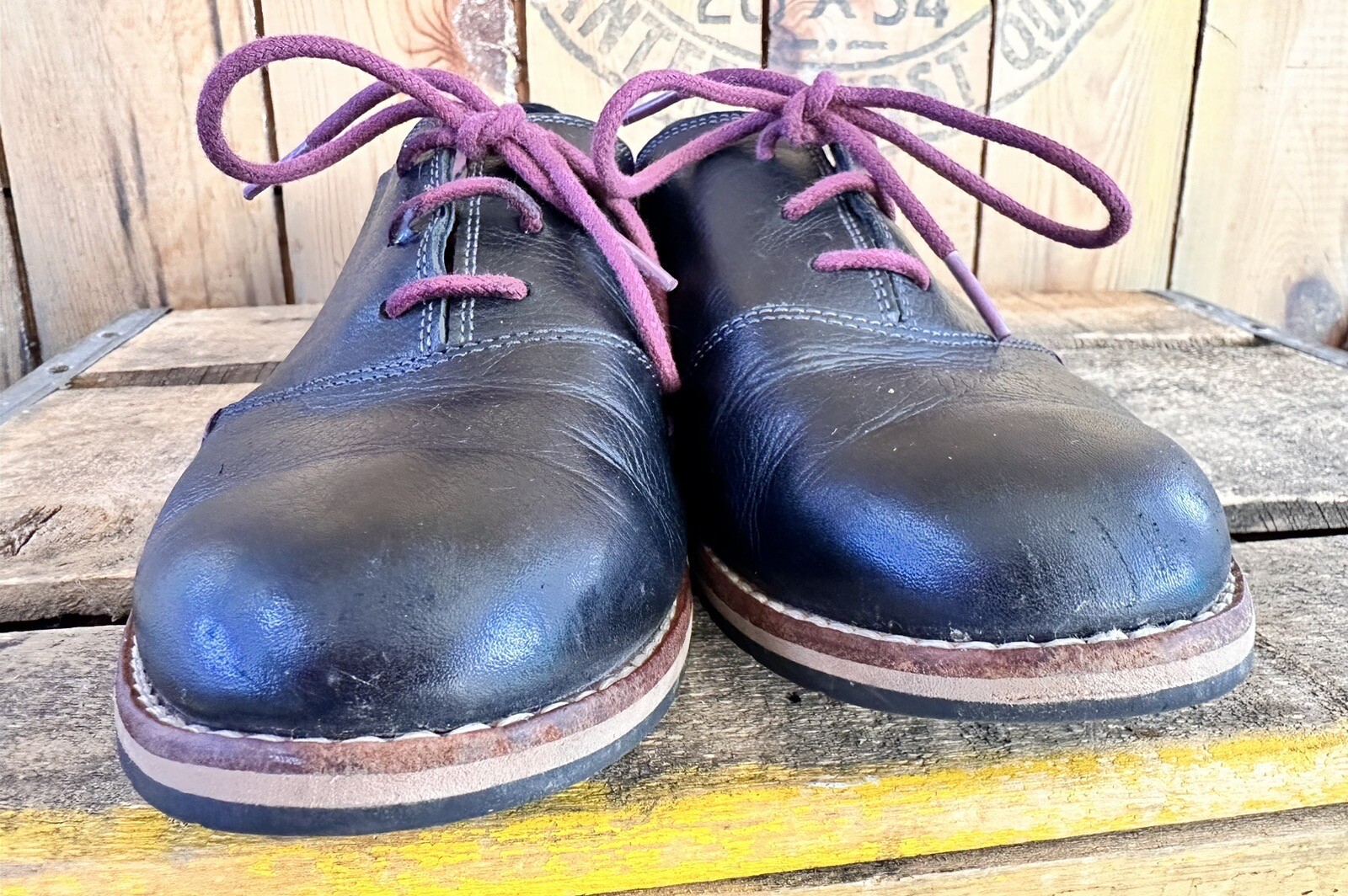 AHNU Oxford Black Shoes Preppy Emery Leather Lace Up Women’s 6.5 / 37